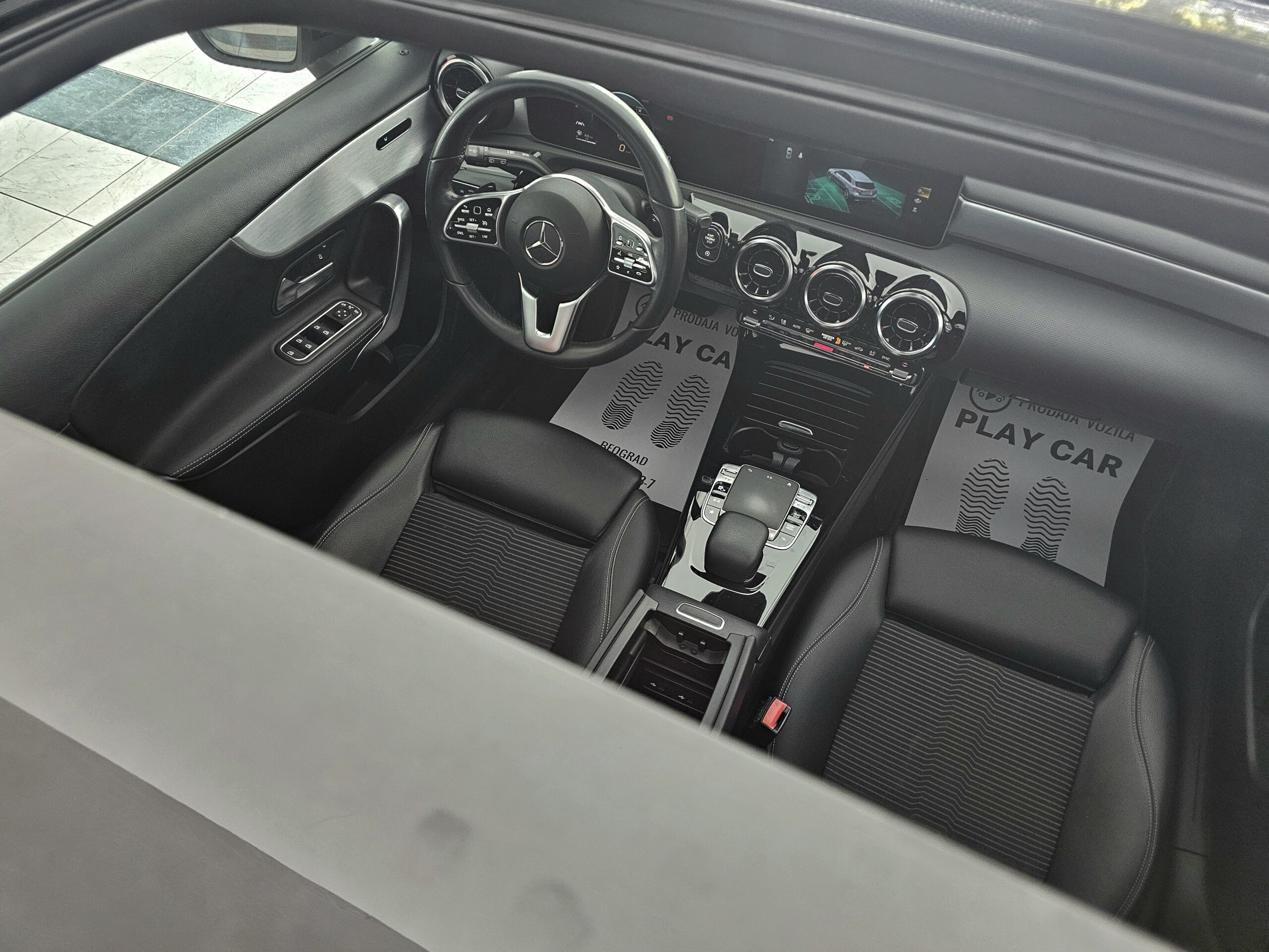 
								Mercedes Benz A 200 N0V/POKR.KROV full									