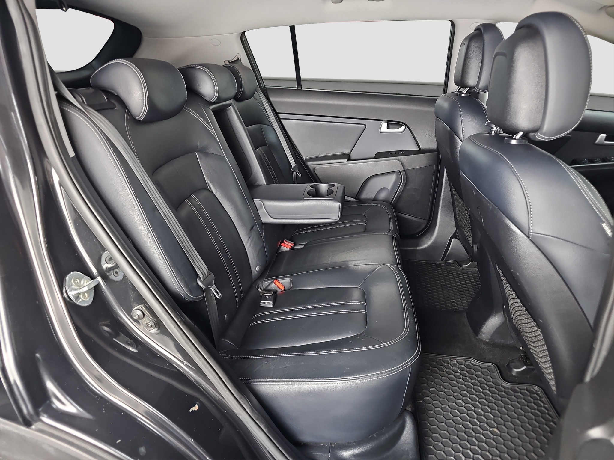 
								Kia Sportage T0P full									