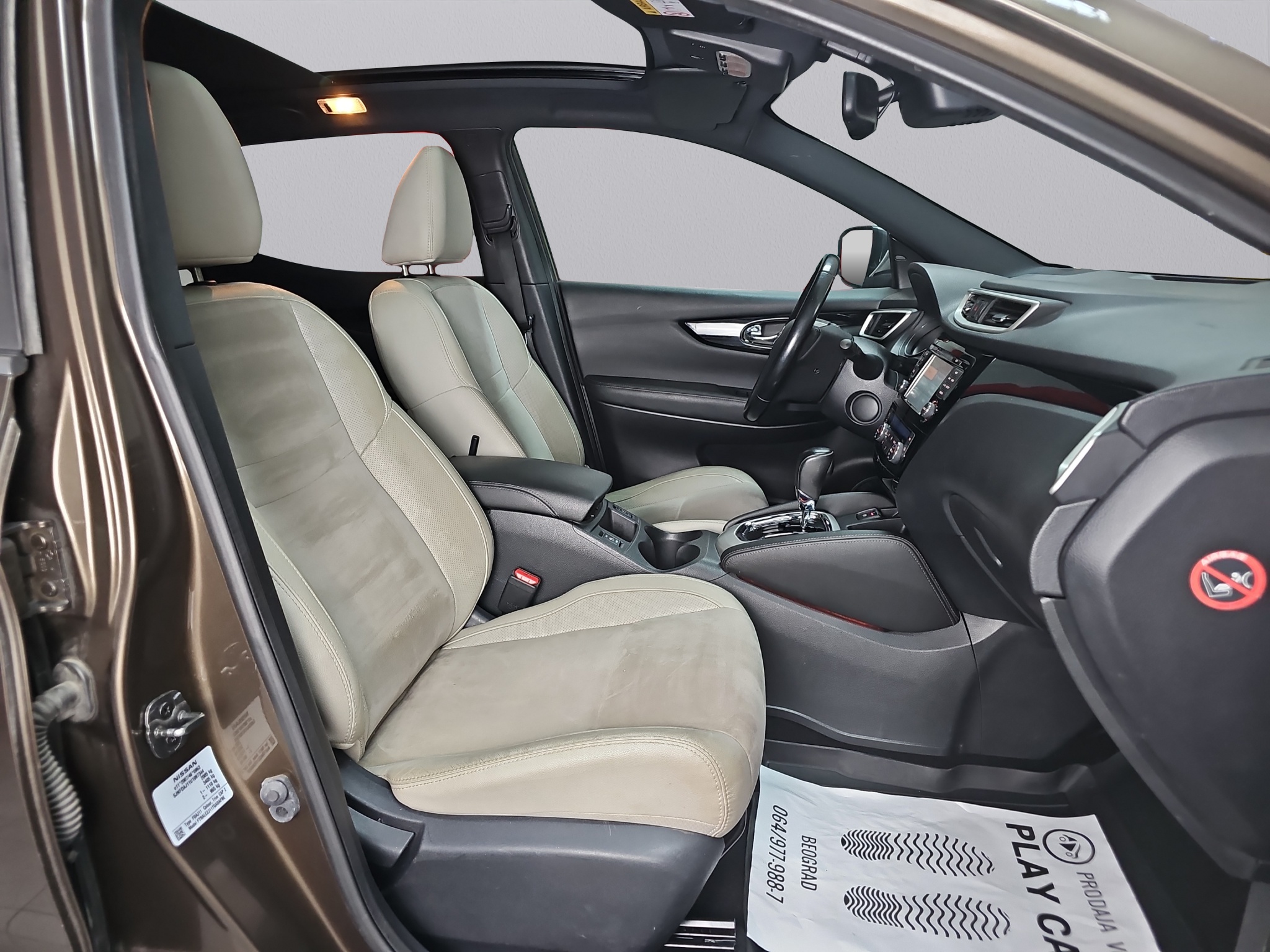 
								Nissan Qashqai TEKNA/PAN0/AUT0 full									