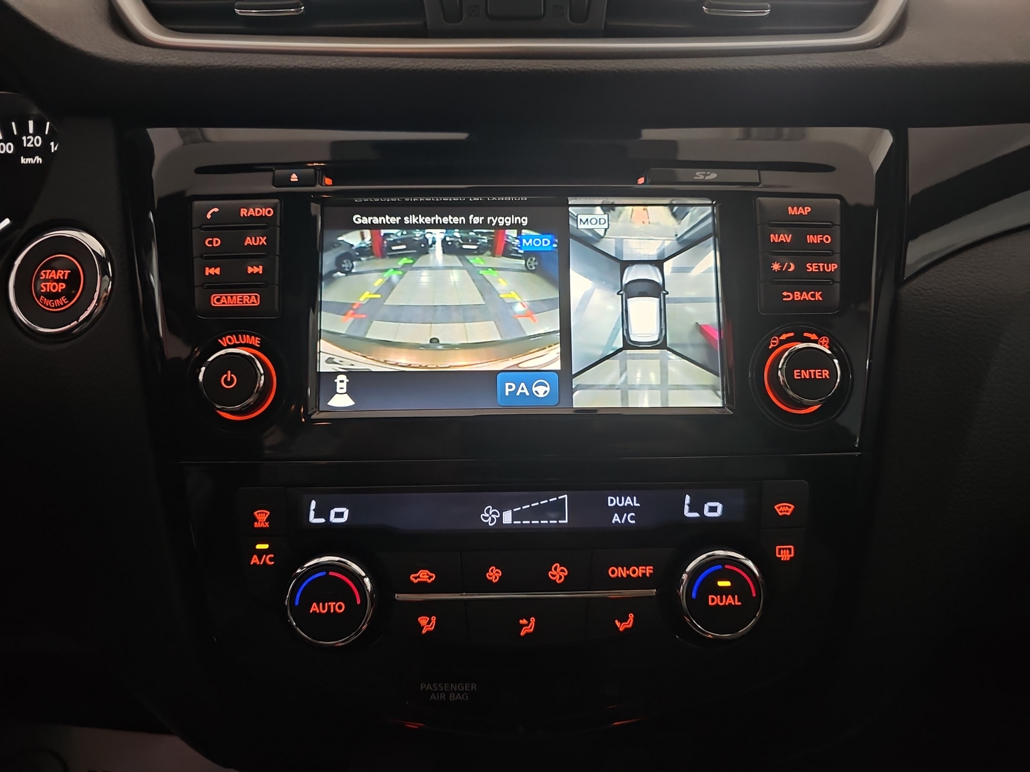 
								Nissan Qashqai TEKNA/PAN0/AUT0 full									