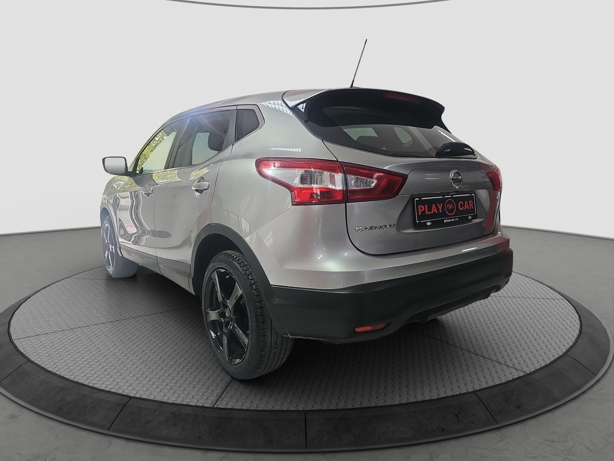 
								Nissan Qashqai full									