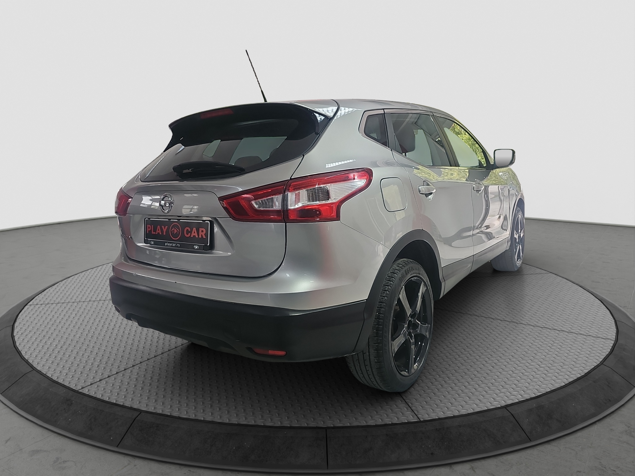 
								Nissan Qashqai full									