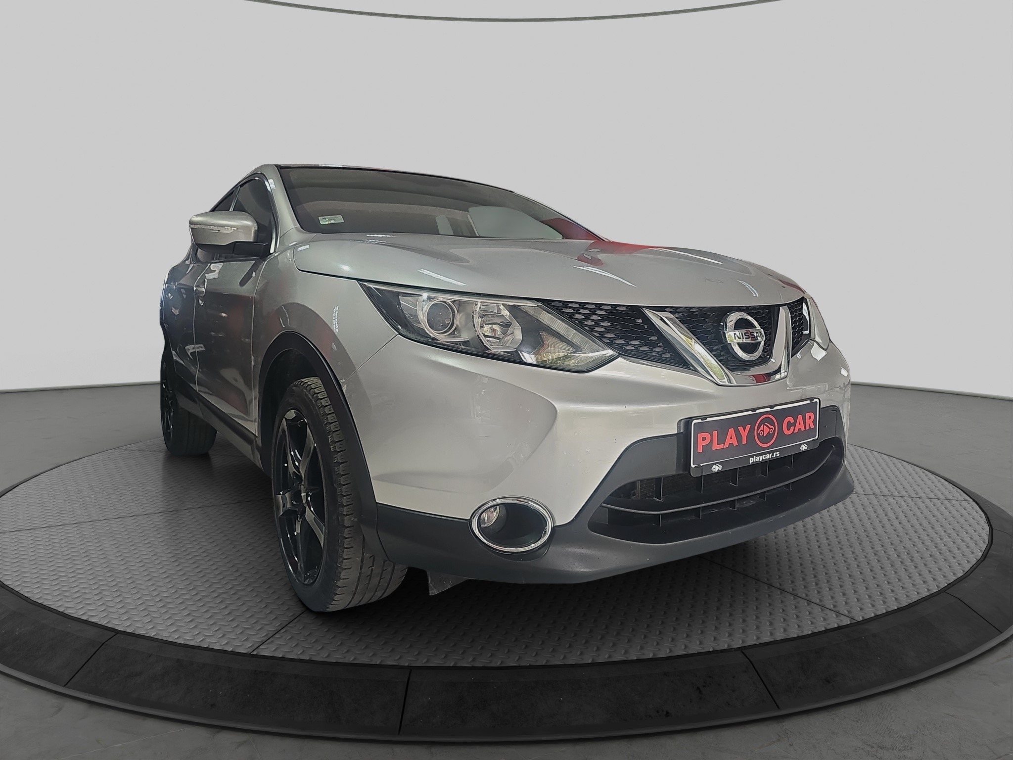 
								Nissan Qashqai full									