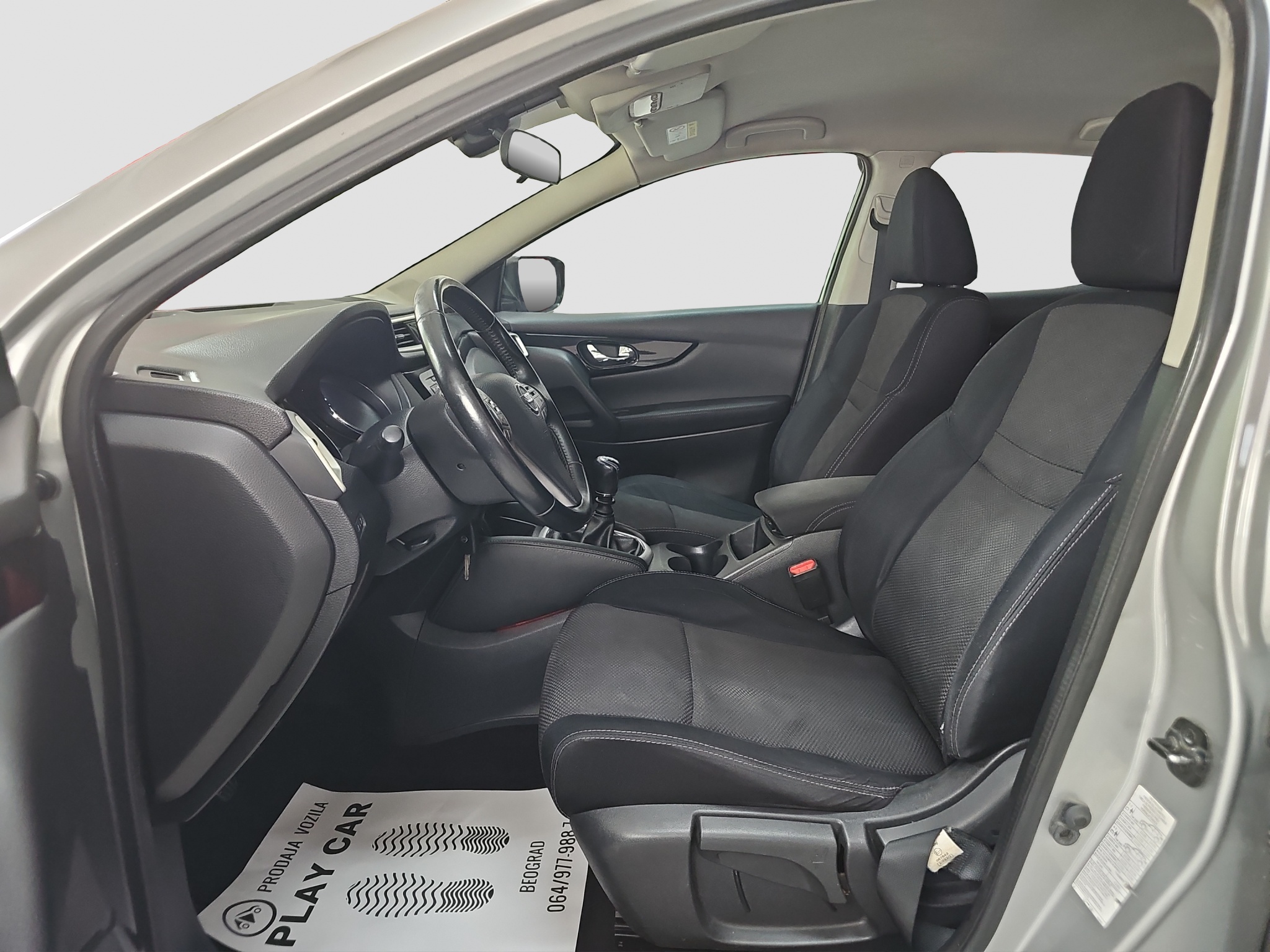 
								Nissan Qashqai full									