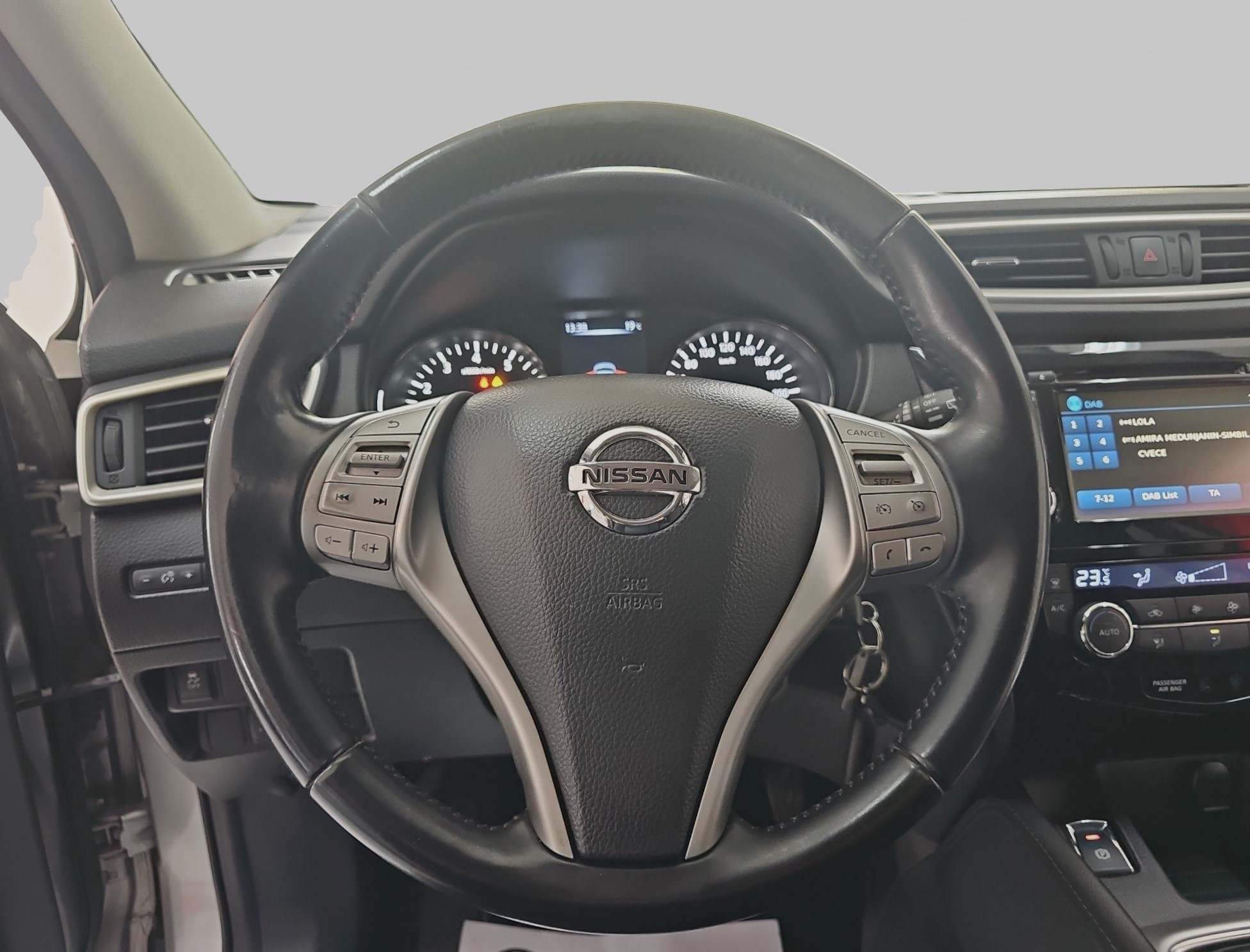 
								Nissan Qashqai full									