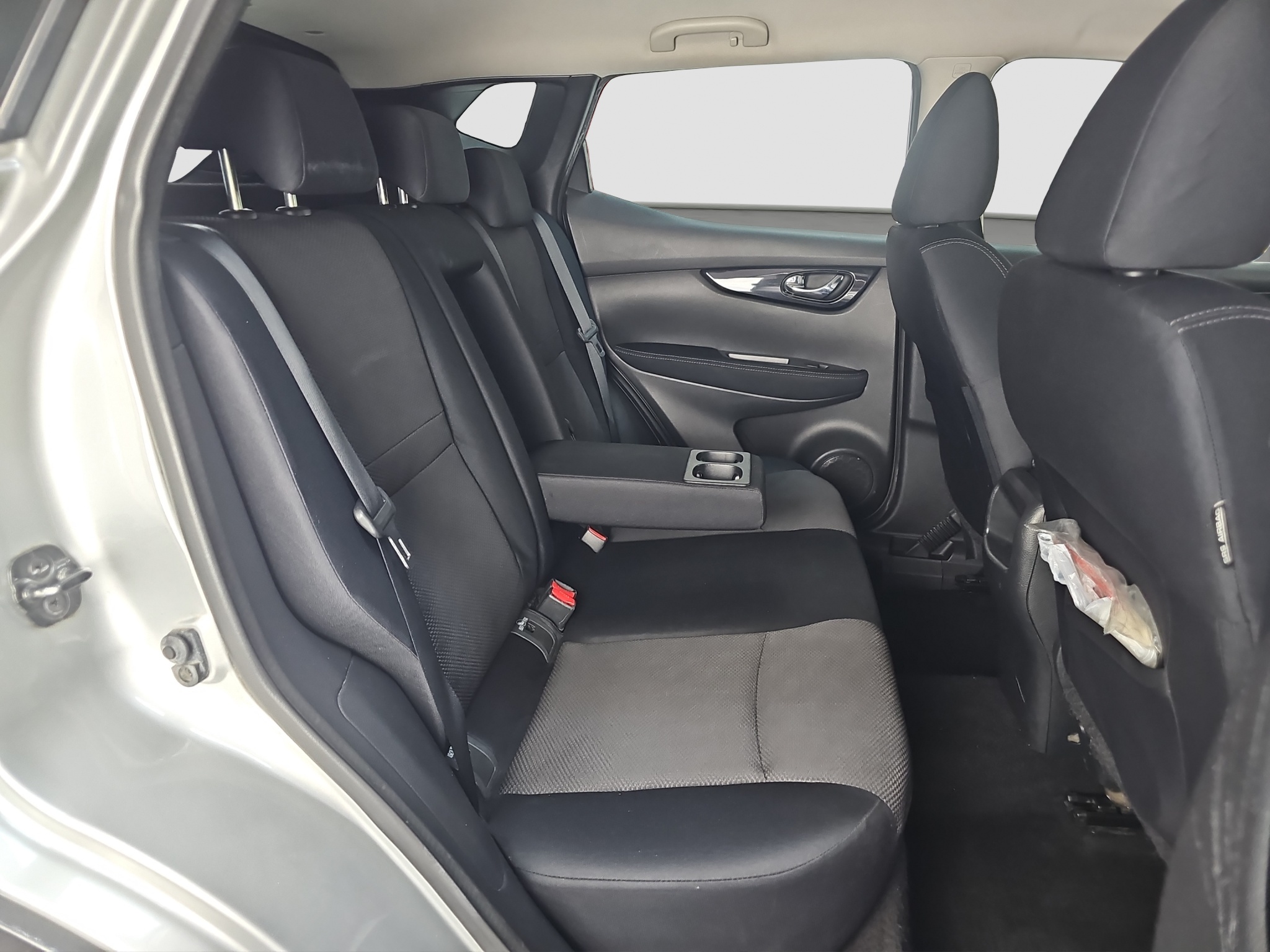 
								Nissan Qashqai full									
