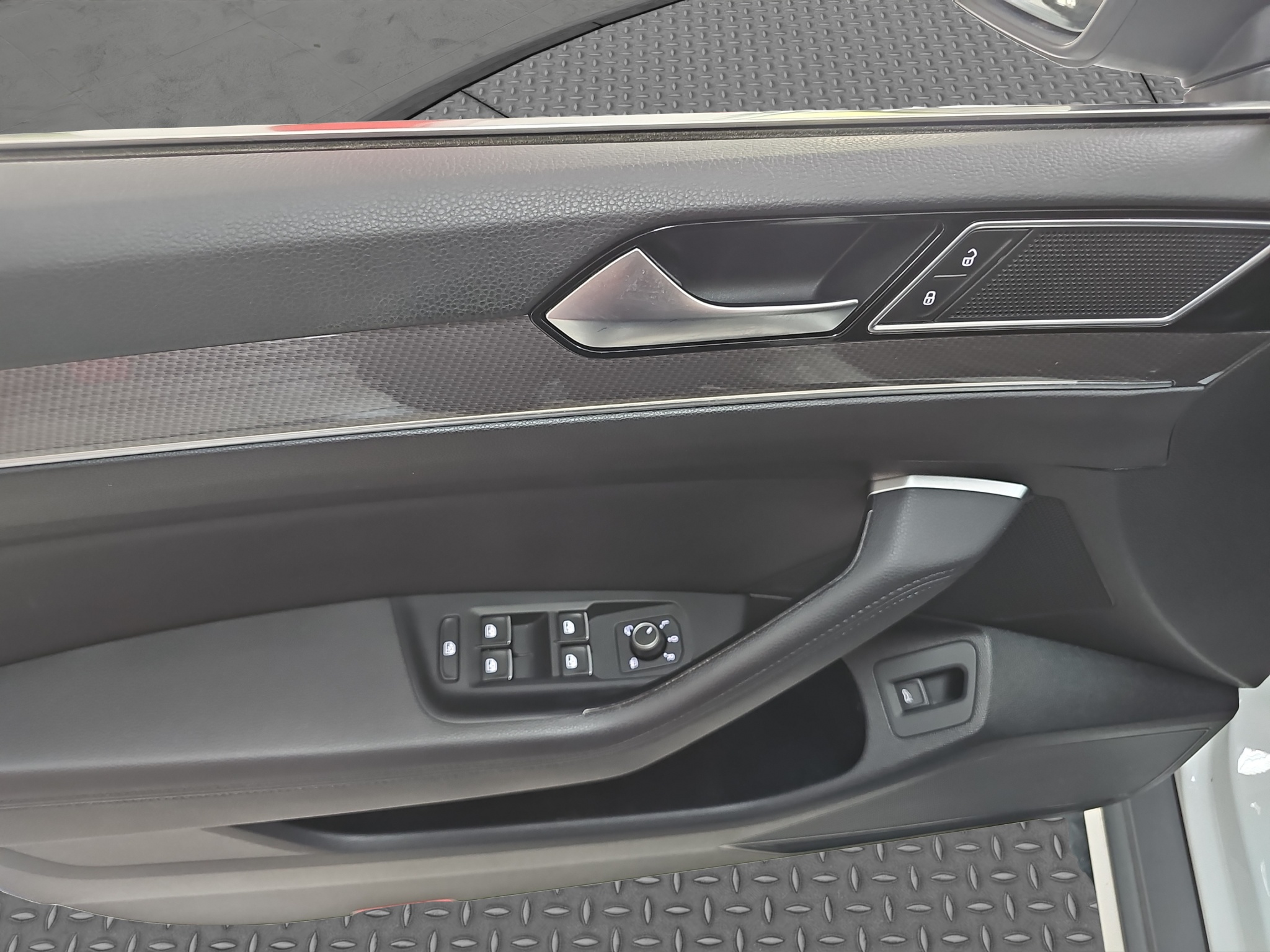 
								Volkswagen Passat B8 Alltrack T0P/4MotionDSG full									