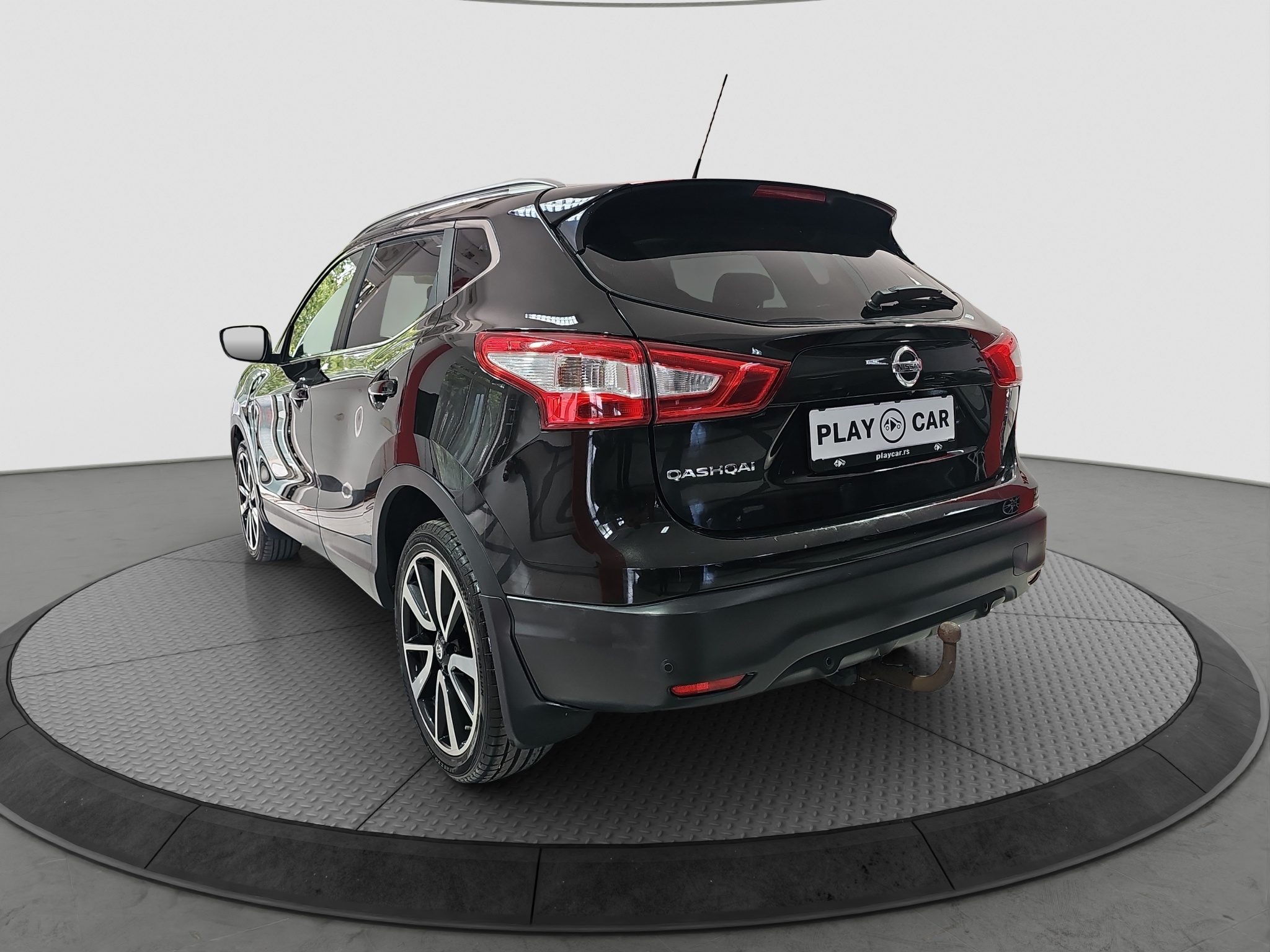 
								Nissan Qashqai TEKNA/1.6b full									