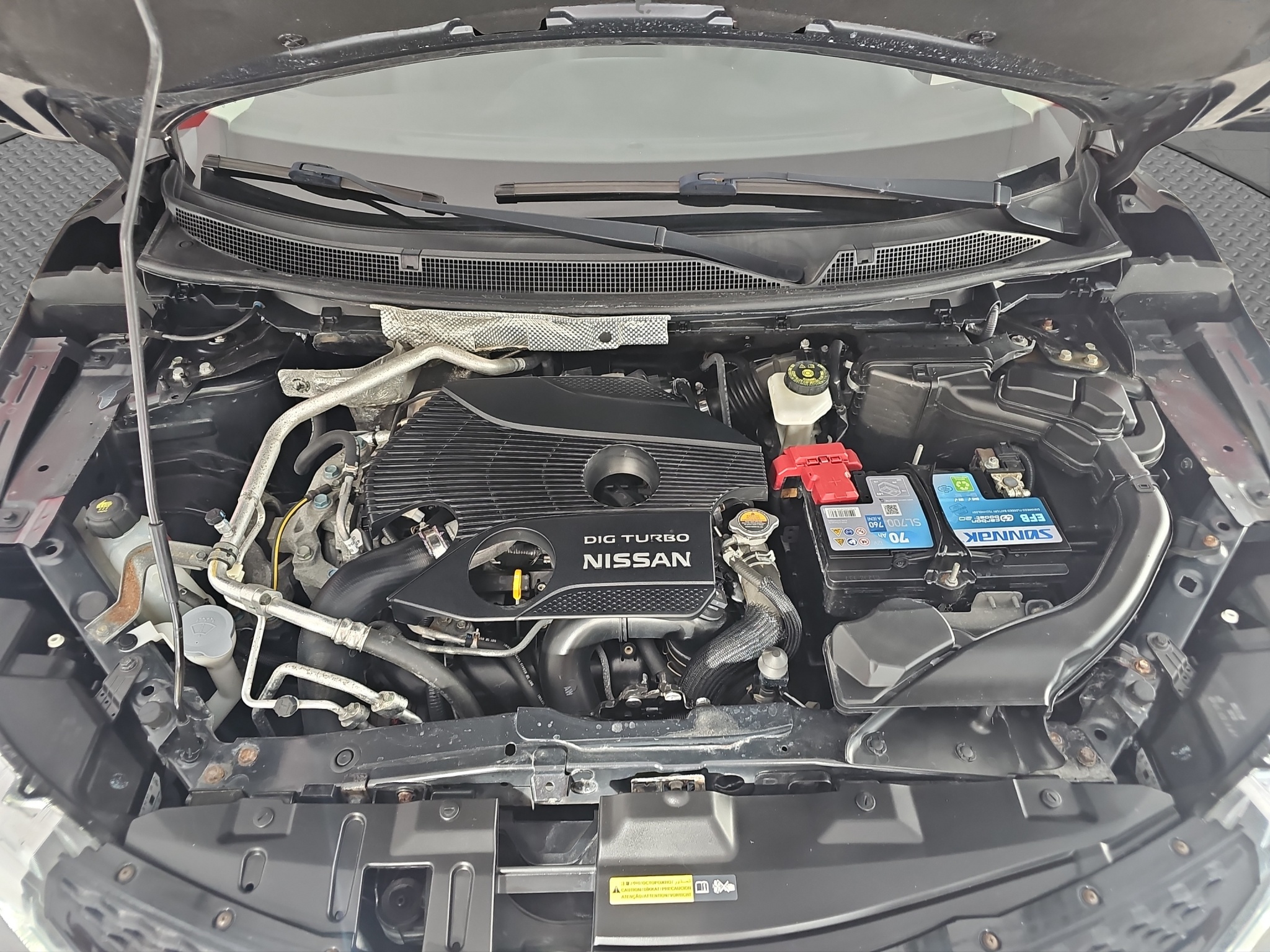 
								Nissan Qashqai TEKNA/1.6b full									