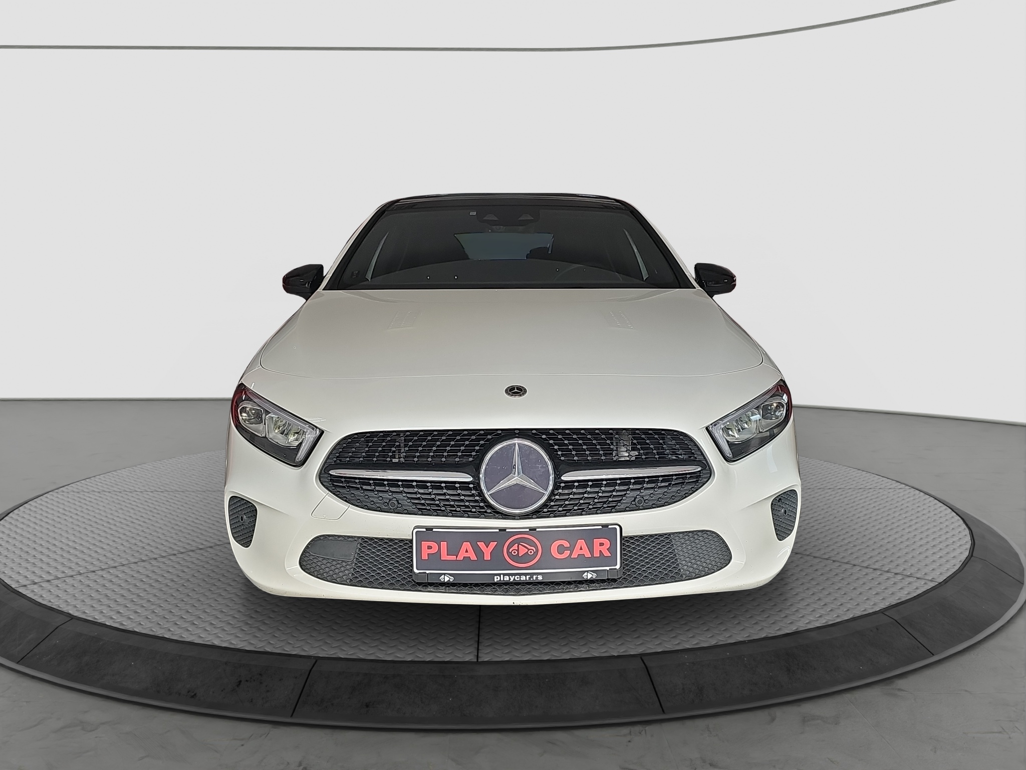 
								Mercedes Benz A 200 N0V/POKR.KROV full									