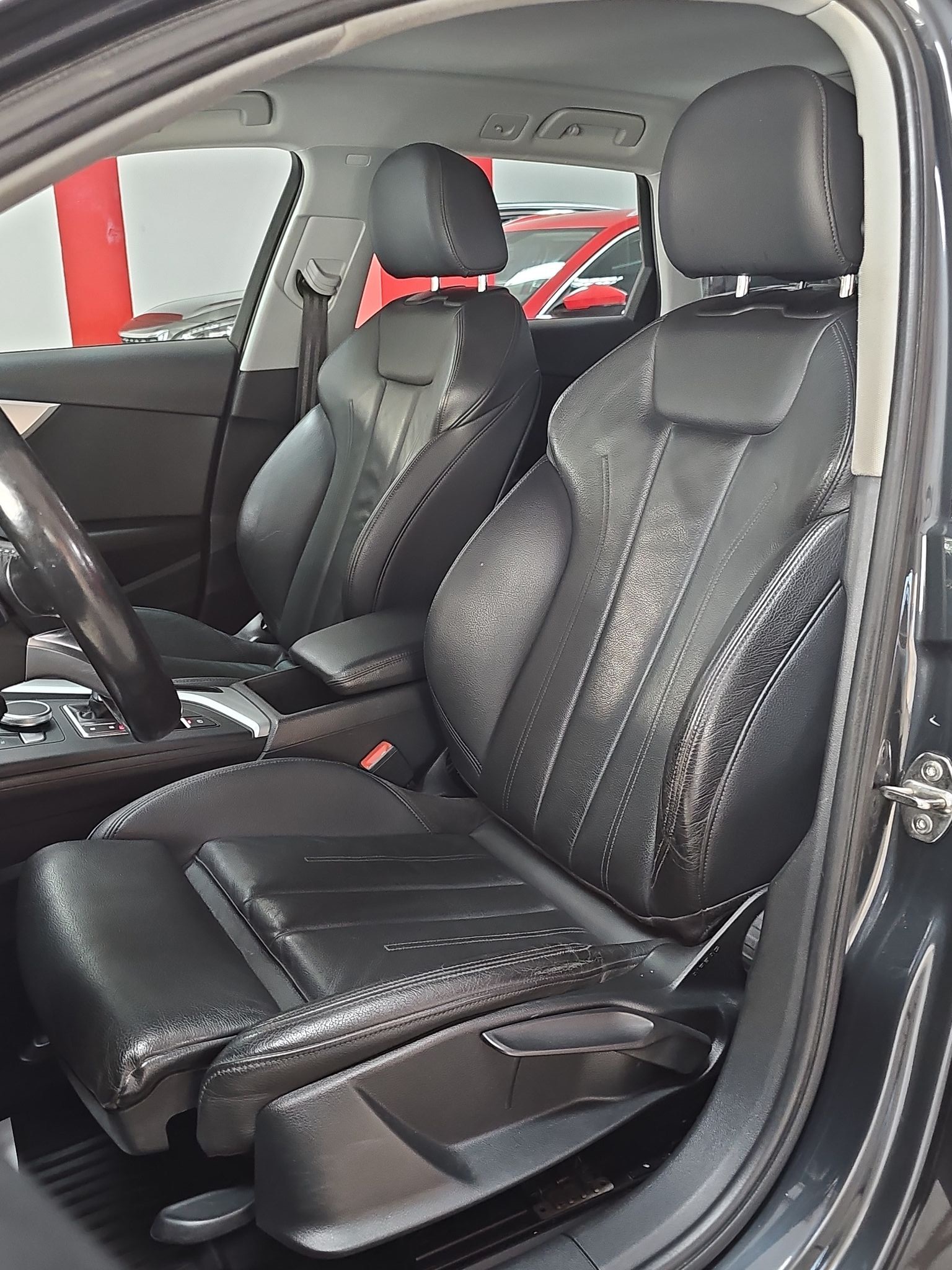 
								Audi A4 Allroad VIRT/T0P full									