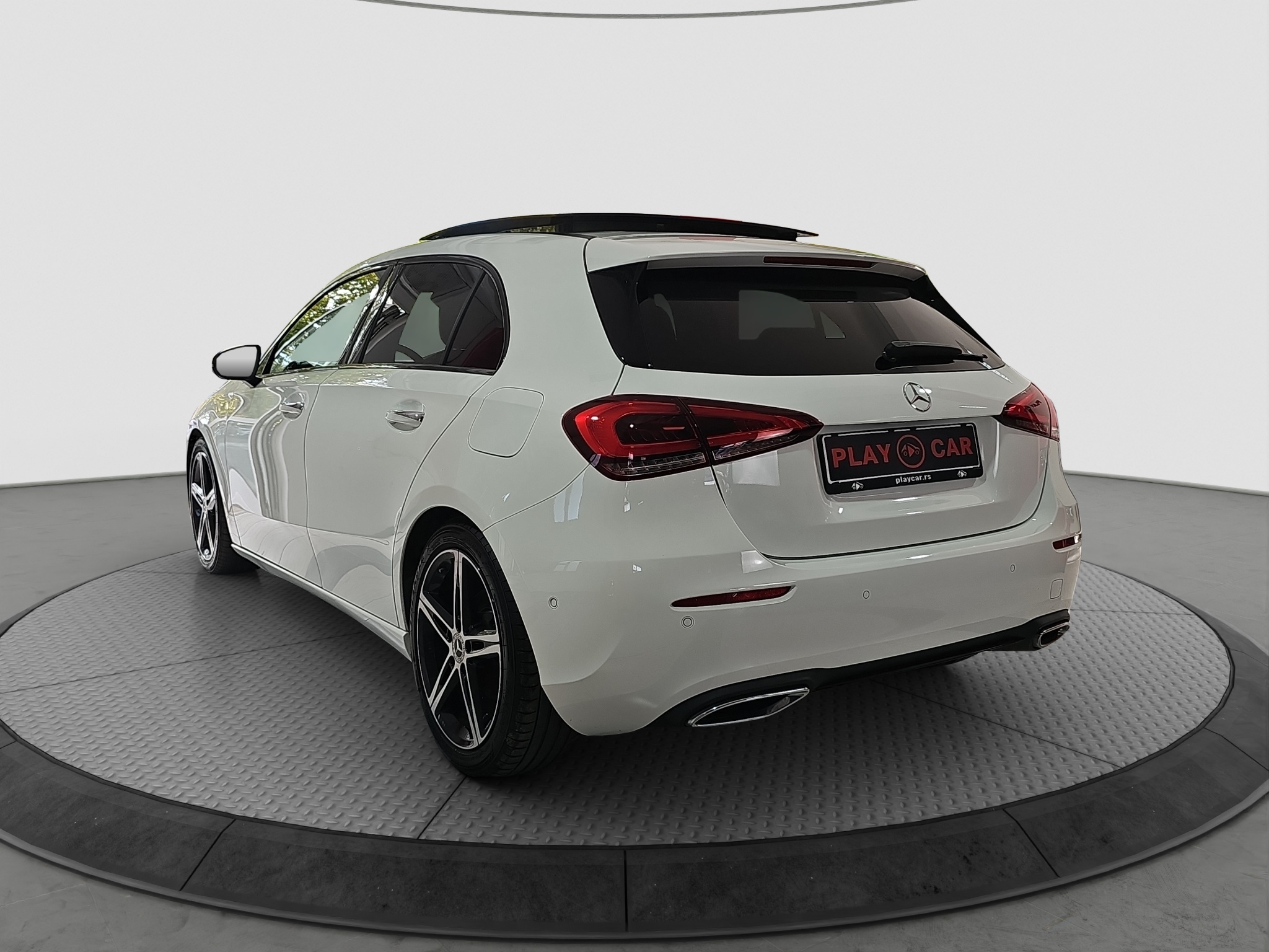 
								Mercedes Benz A 200 N0V/POKR.KROV full									