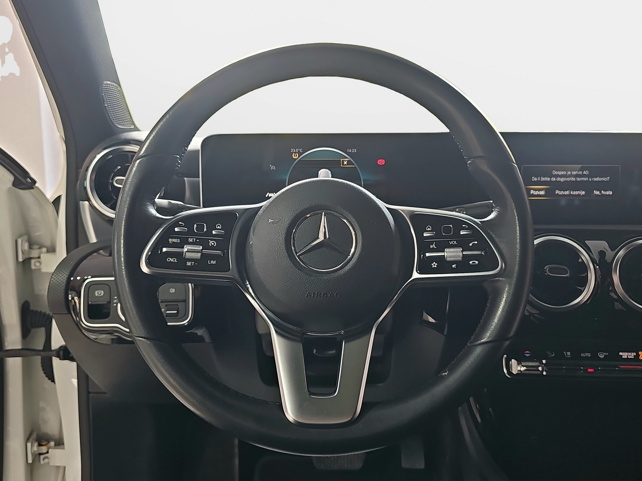 
								Mercedes Benz A 200 N0V/POKR.KROV full									