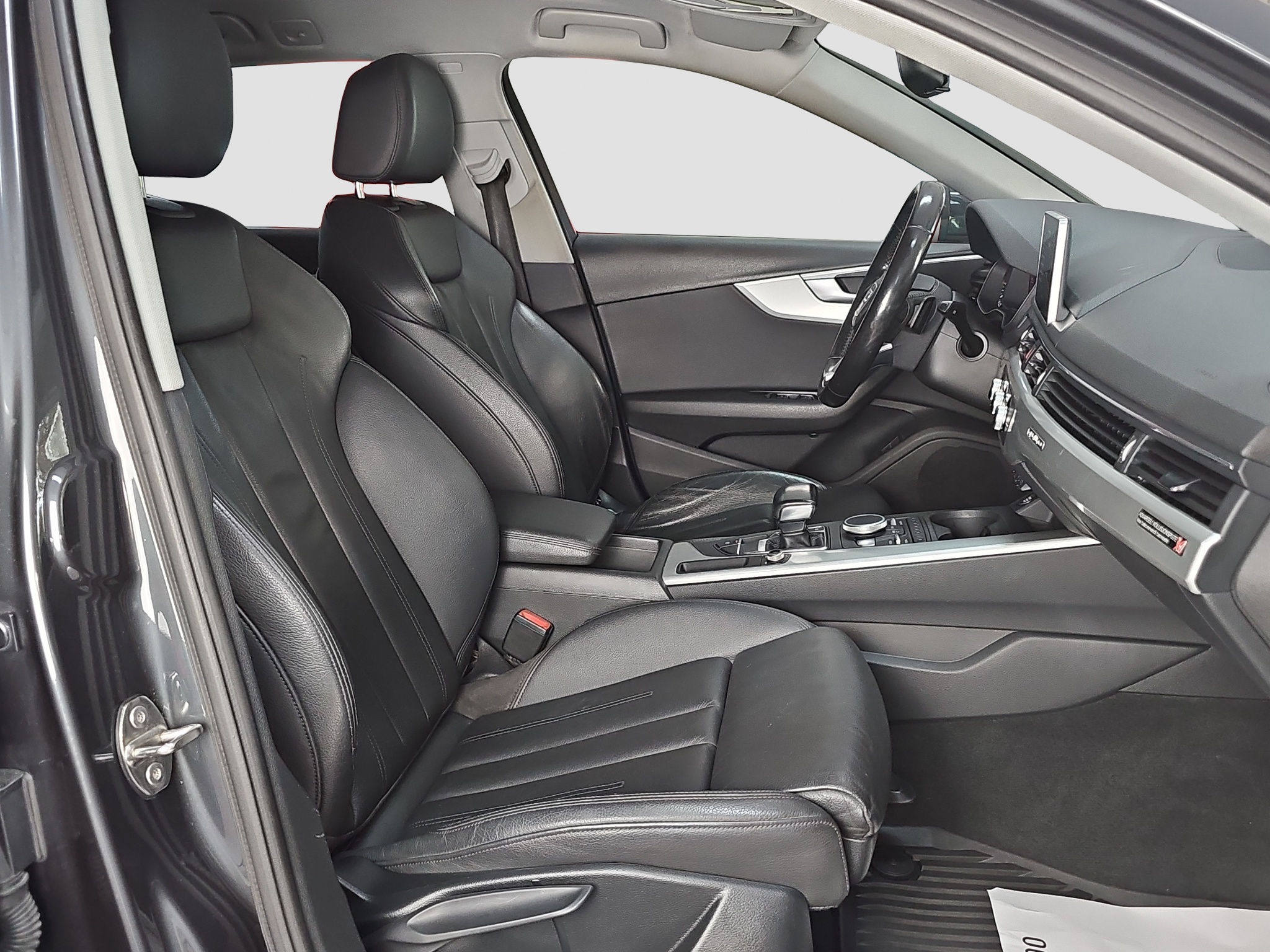 
								Audi A4 Allroad VIRT/T0P full									