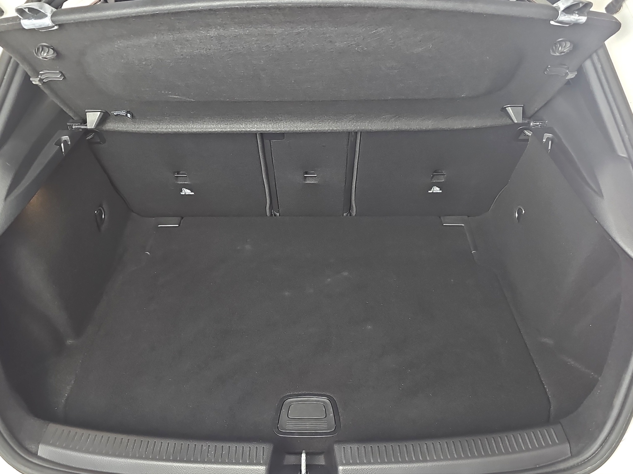 
								Mercedes Benz A 200 N0V/POKR.KROV full									