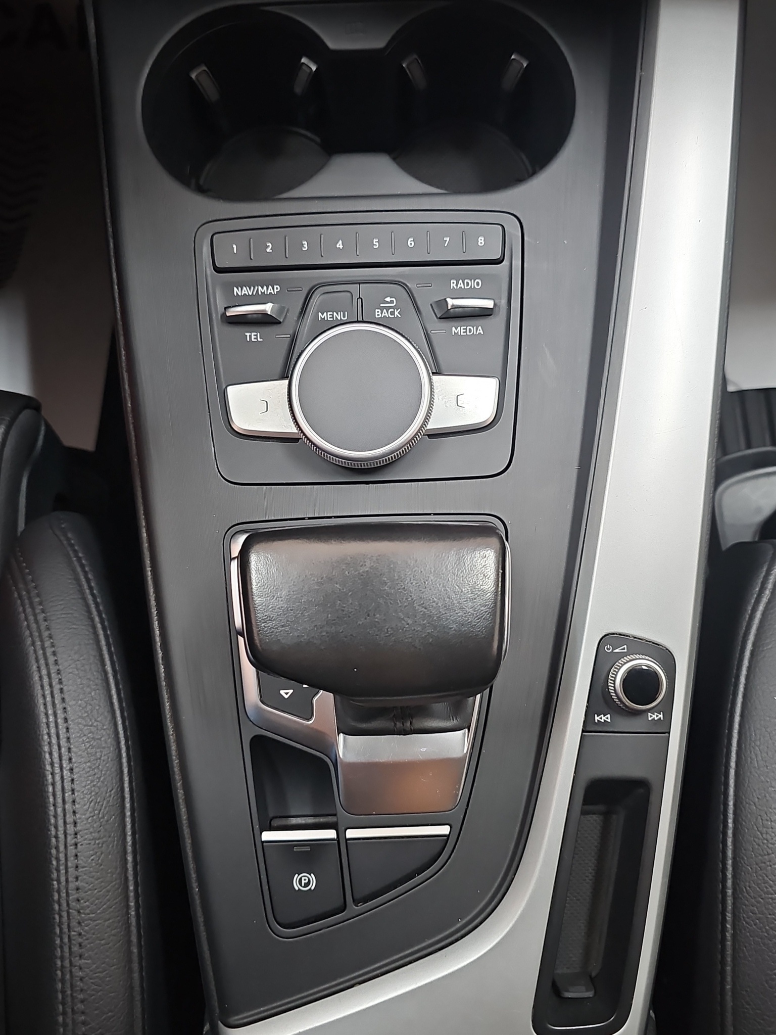 
								Audi A4 Allroad VIRT/T0P full									