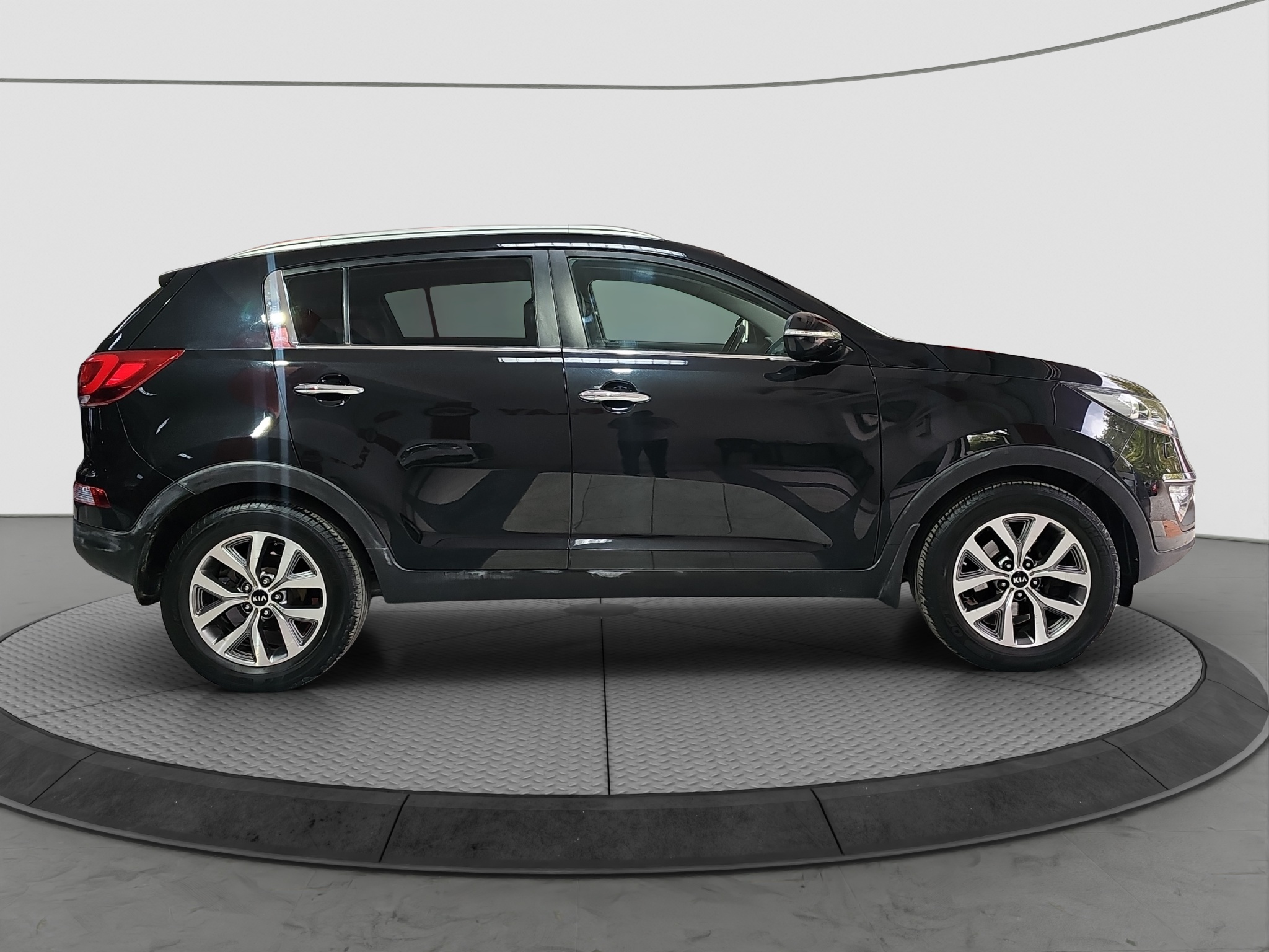 
								Kia Sportage T0P full									