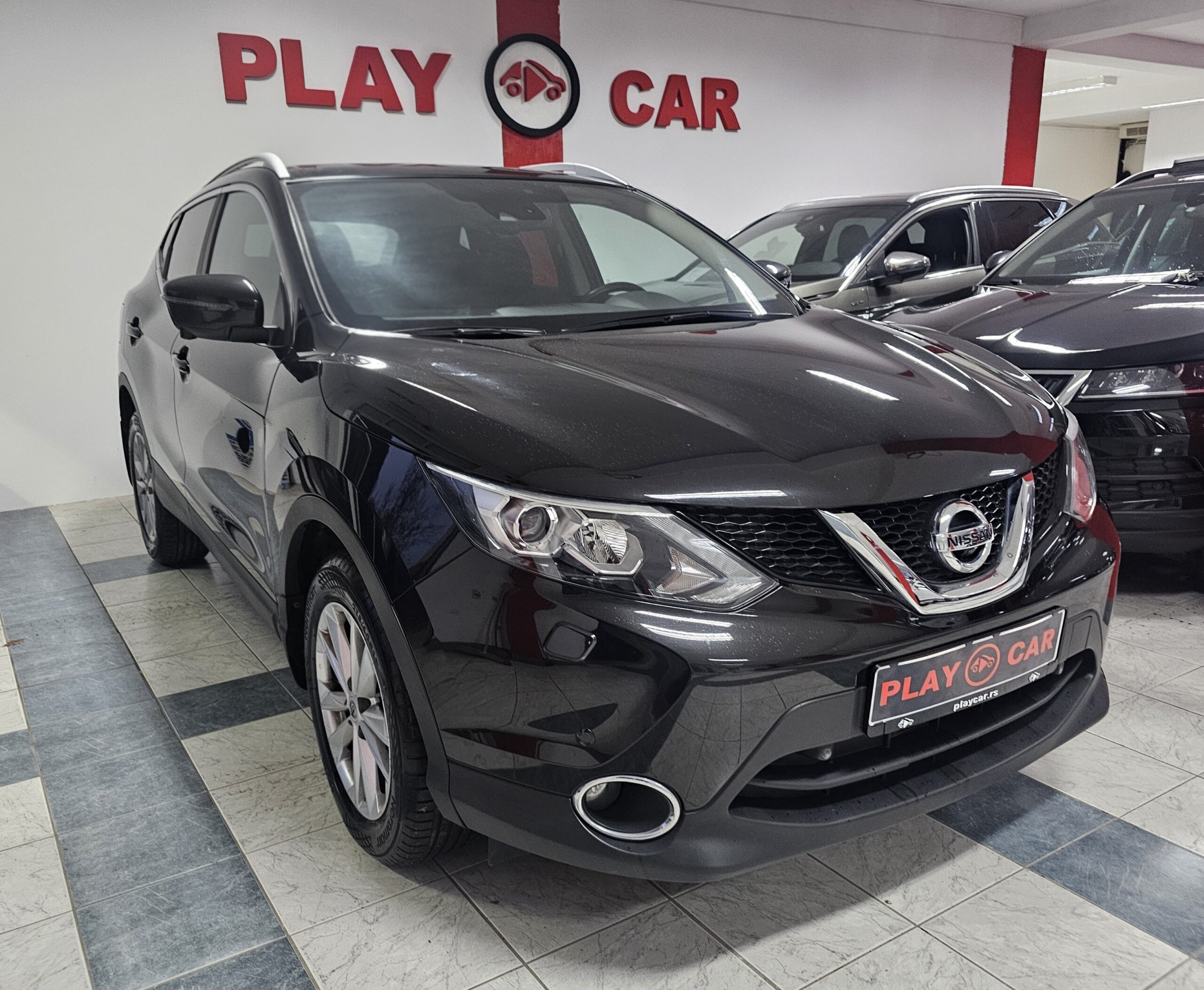 
								Nissan Qashqai TEKNA/AUTOM full									
