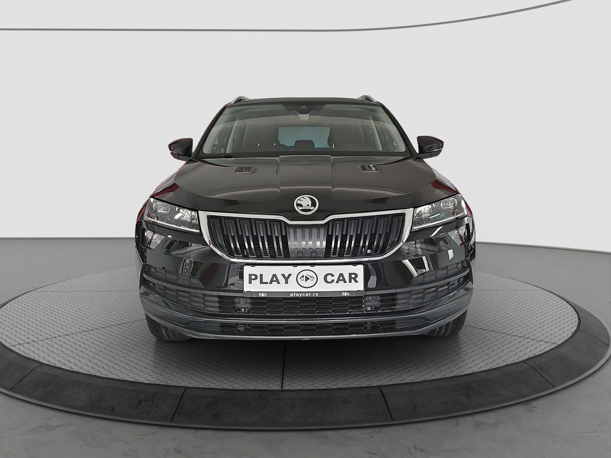 
								Škoda Karoq 4×4/DSG/ŠIBER full									