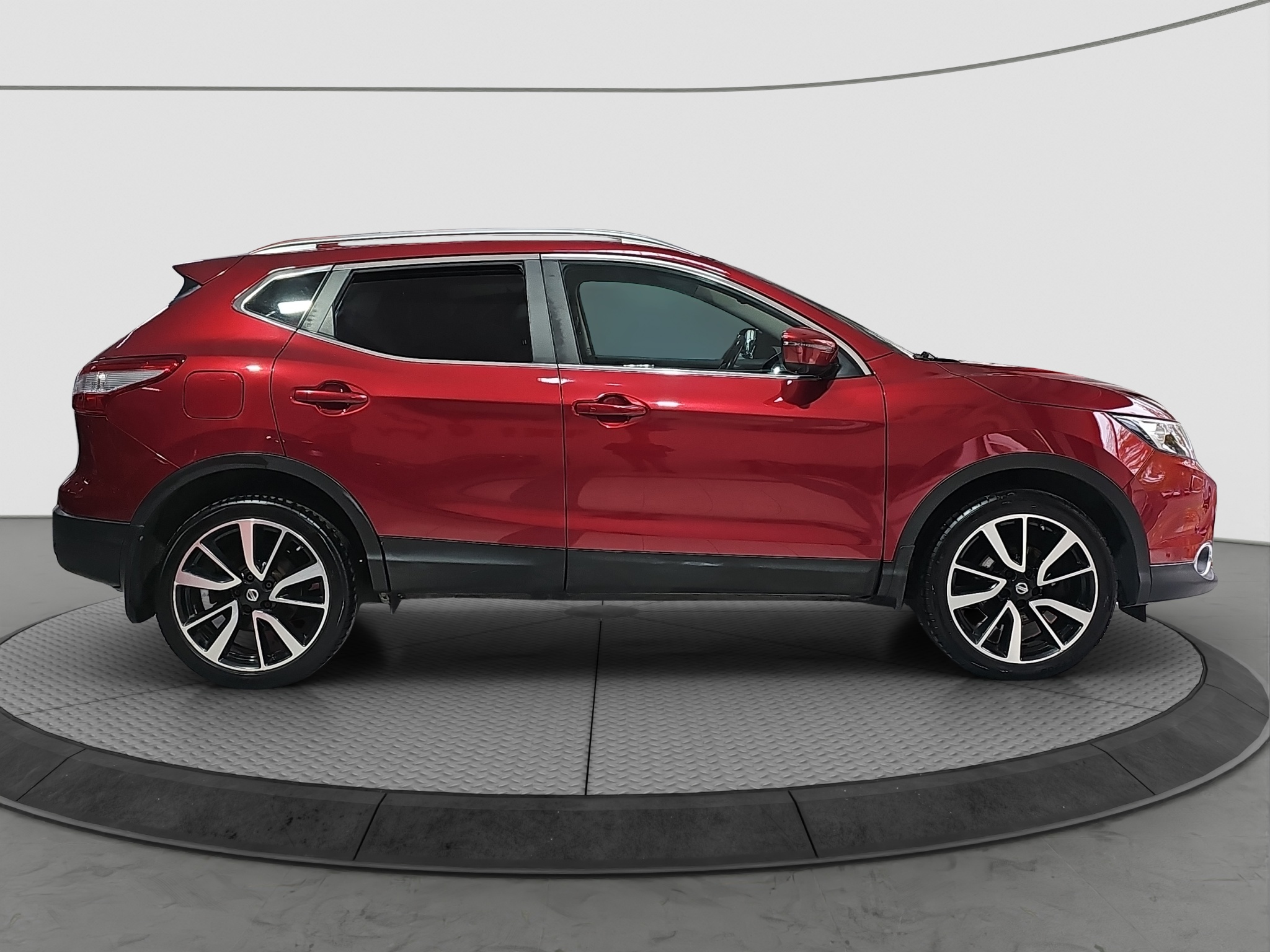 
								Nissan Qashqai TEKNA/AUTO full									