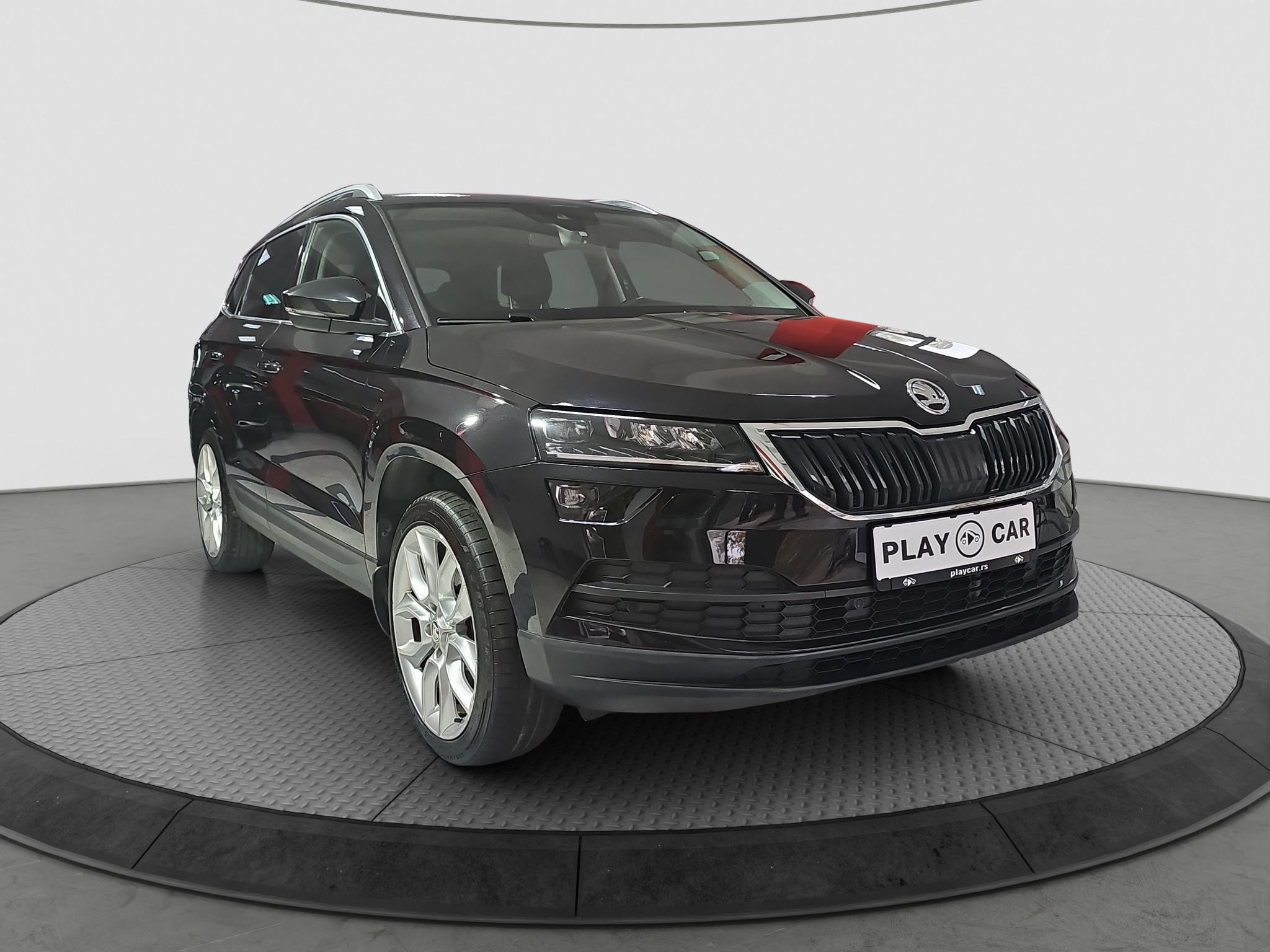 
								Škoda Karoq 4×4/DSG/ŠIBER full									
