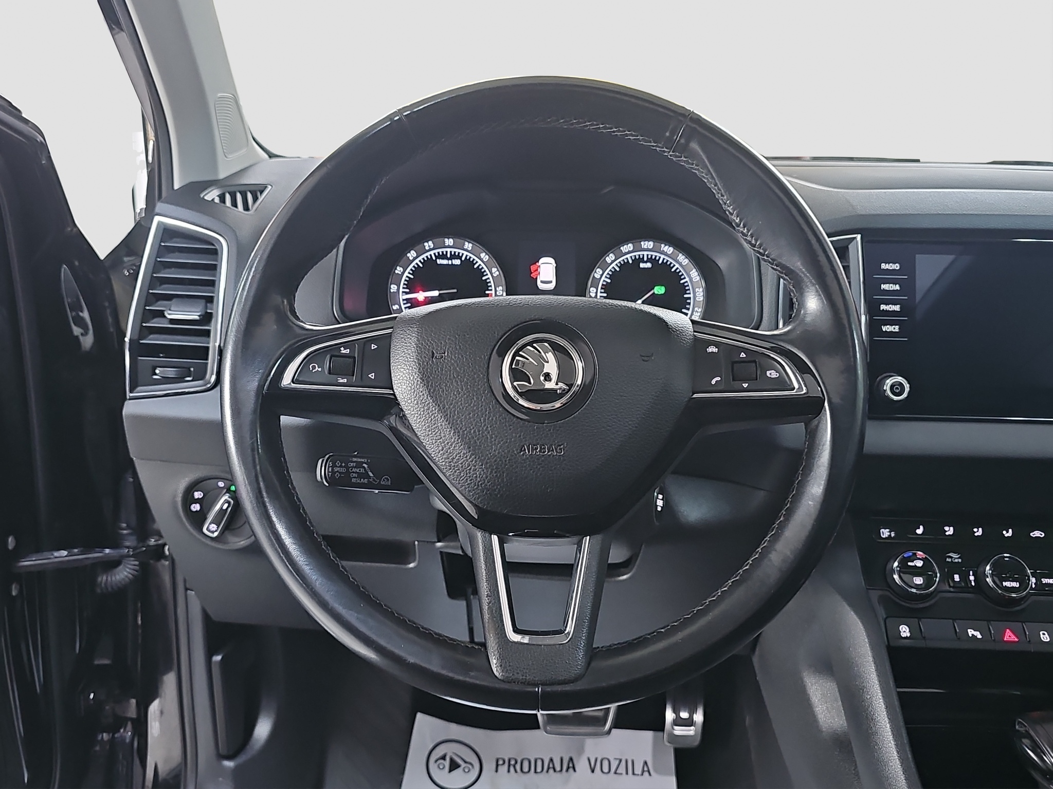 
								Škoda Karoq 4×4/DSG/ŠIBER full									