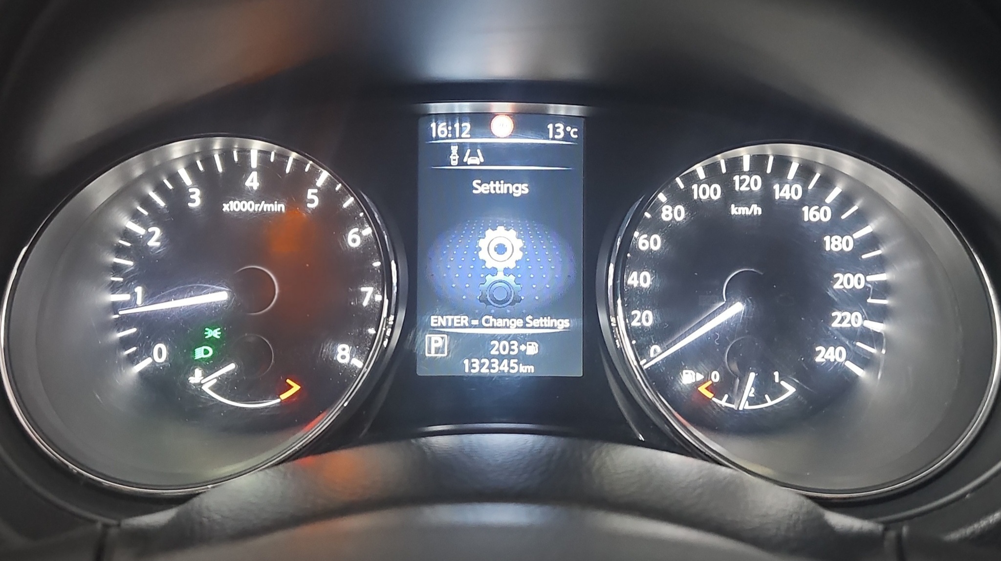 
								Nissan Qashqai TEKNA/AUTOM full									