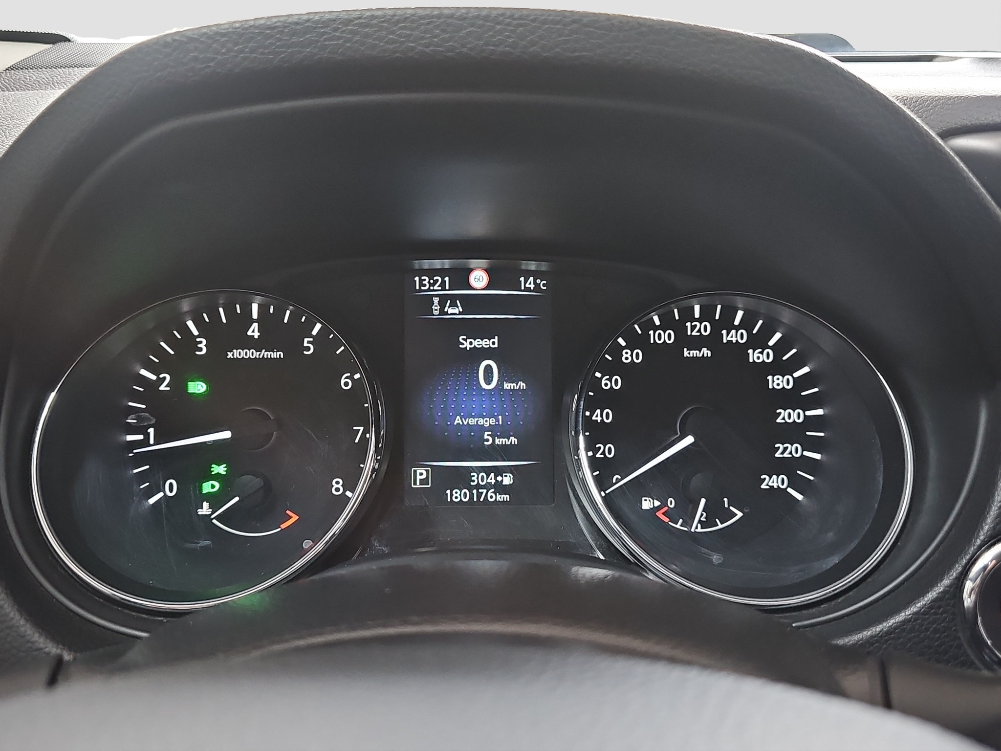 
								Nissan Qashqai TEKNA/AUTO full									