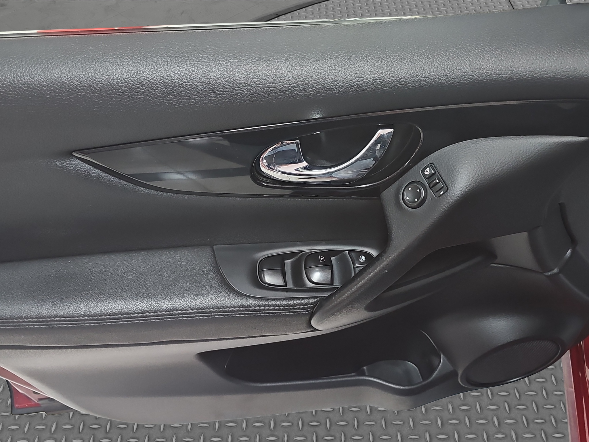 
								Nissan Qashqai TEKNA/AUTO full									