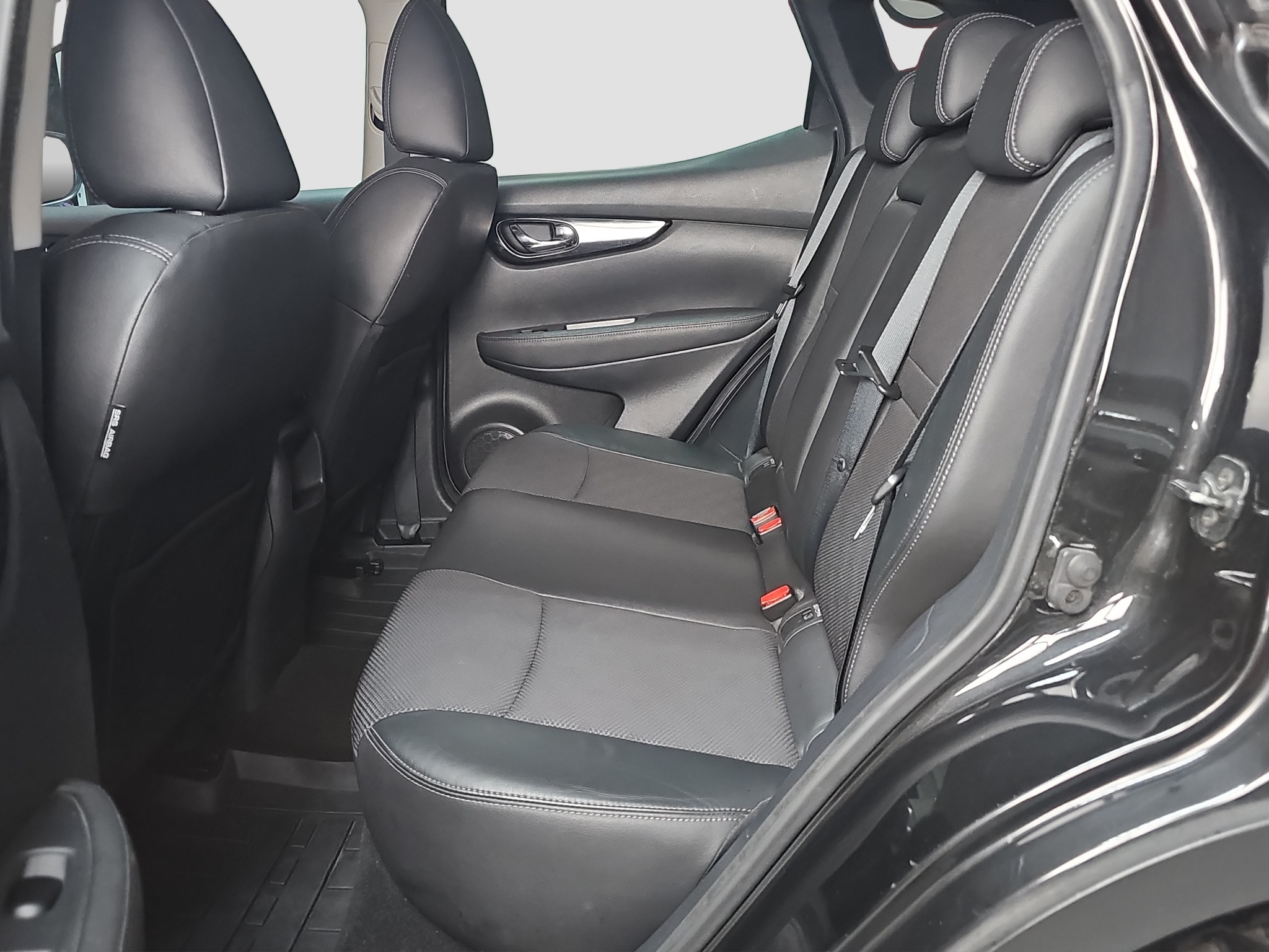 
								Nissan Qashqai TEKNA/AUTOM full									