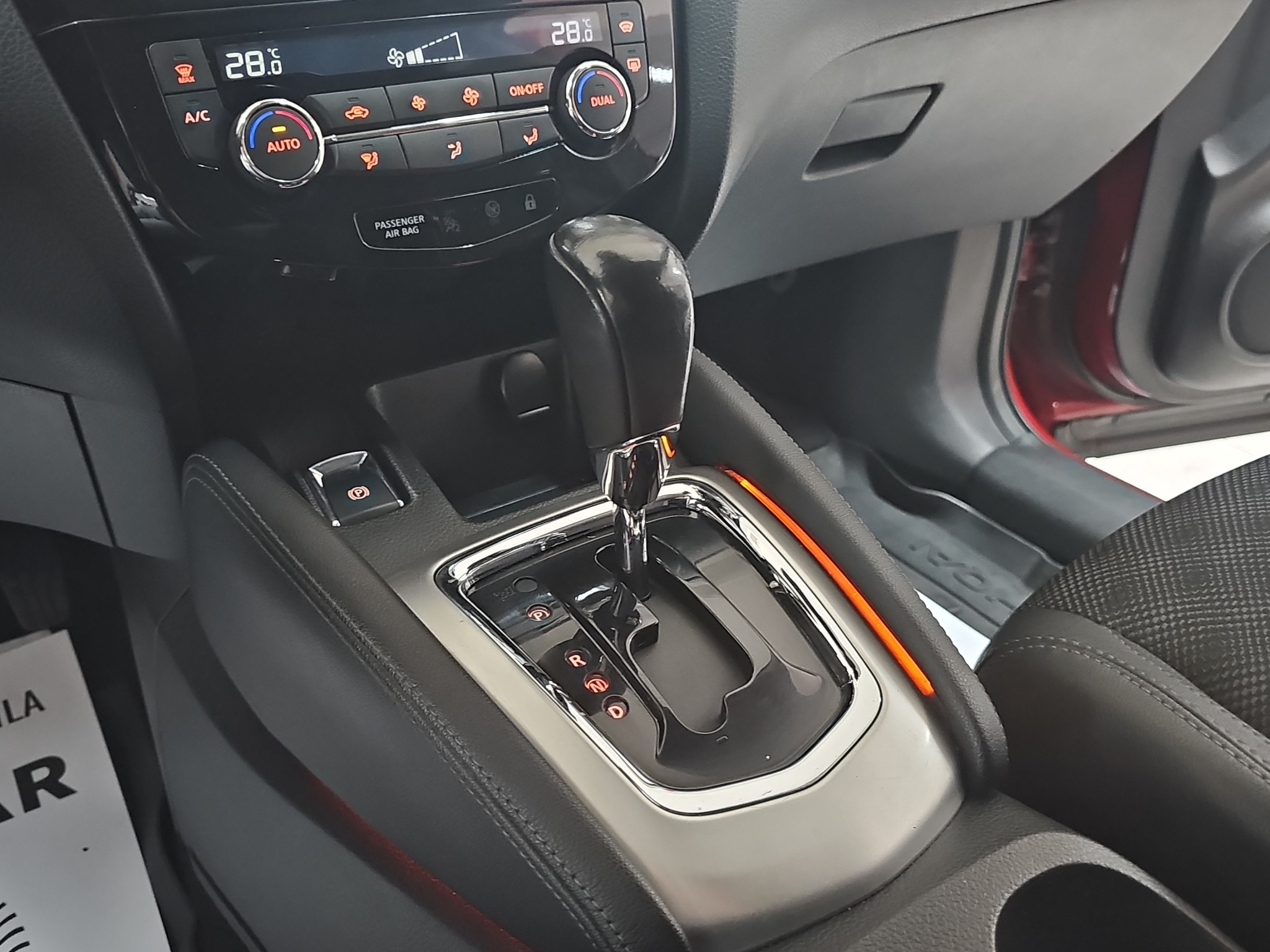 
								Nissan Qashqai TEKNA/AUTO full									