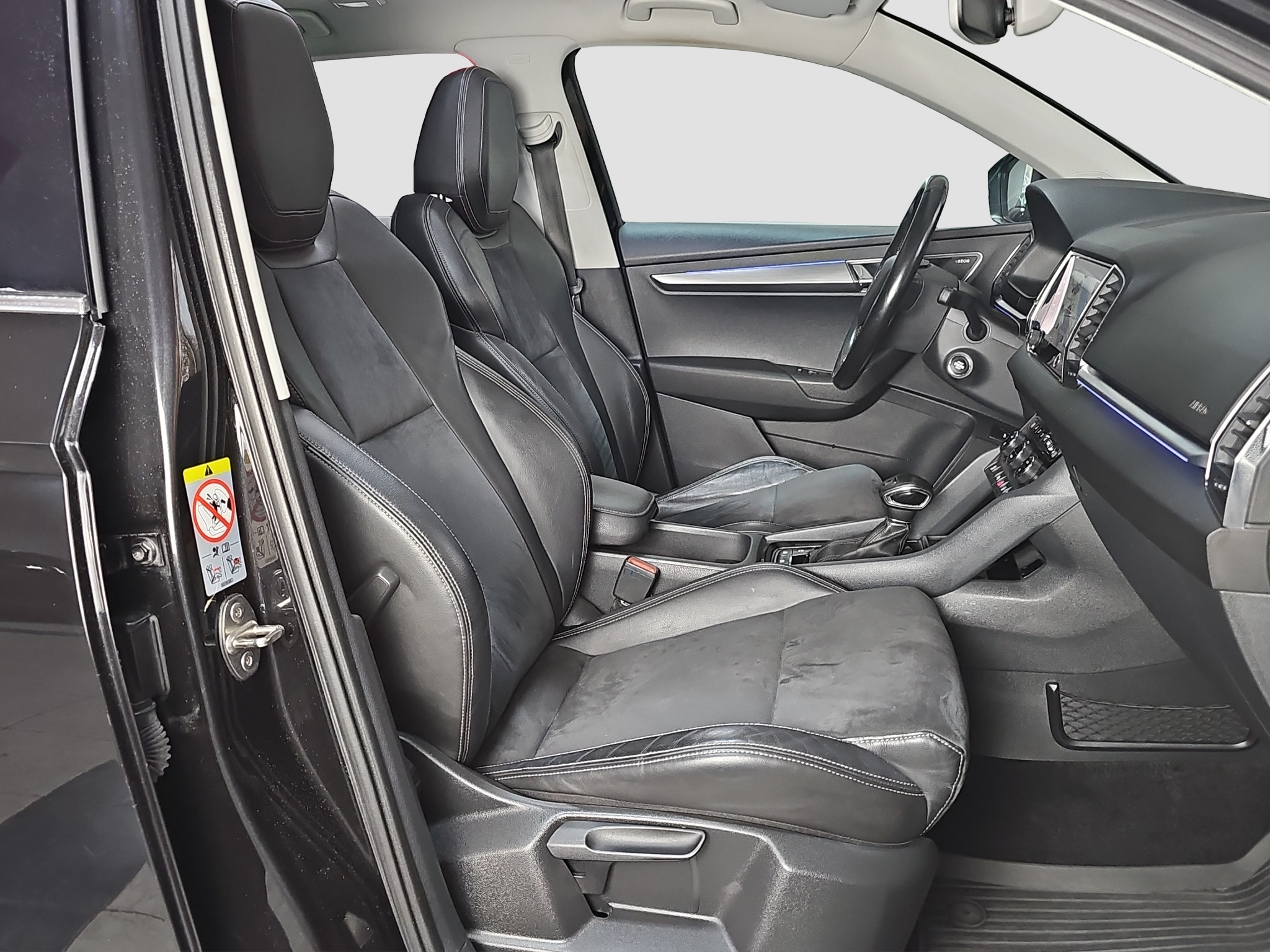 
								Škoda Karoq 4×4/DSG/ŠIBER full									