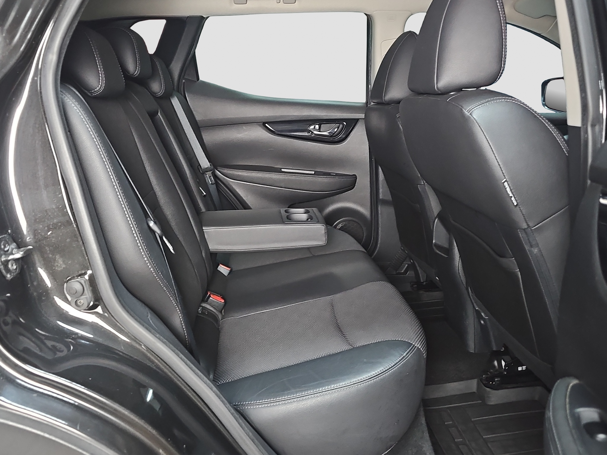 
								Nissan Qashqai TEKNA/AUTOM full									