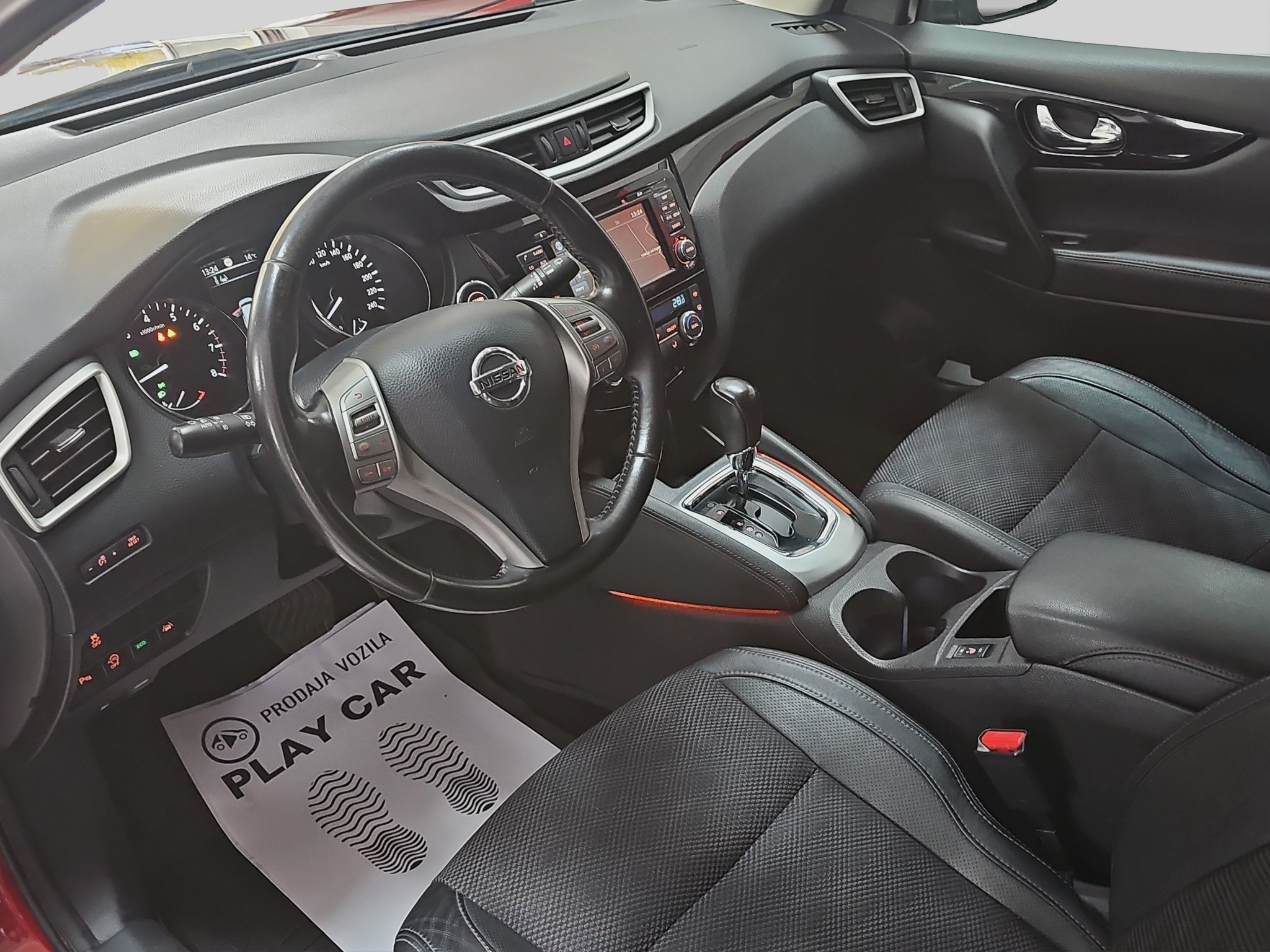 
								Nissan Qashqai TEKNA/AUTO full									