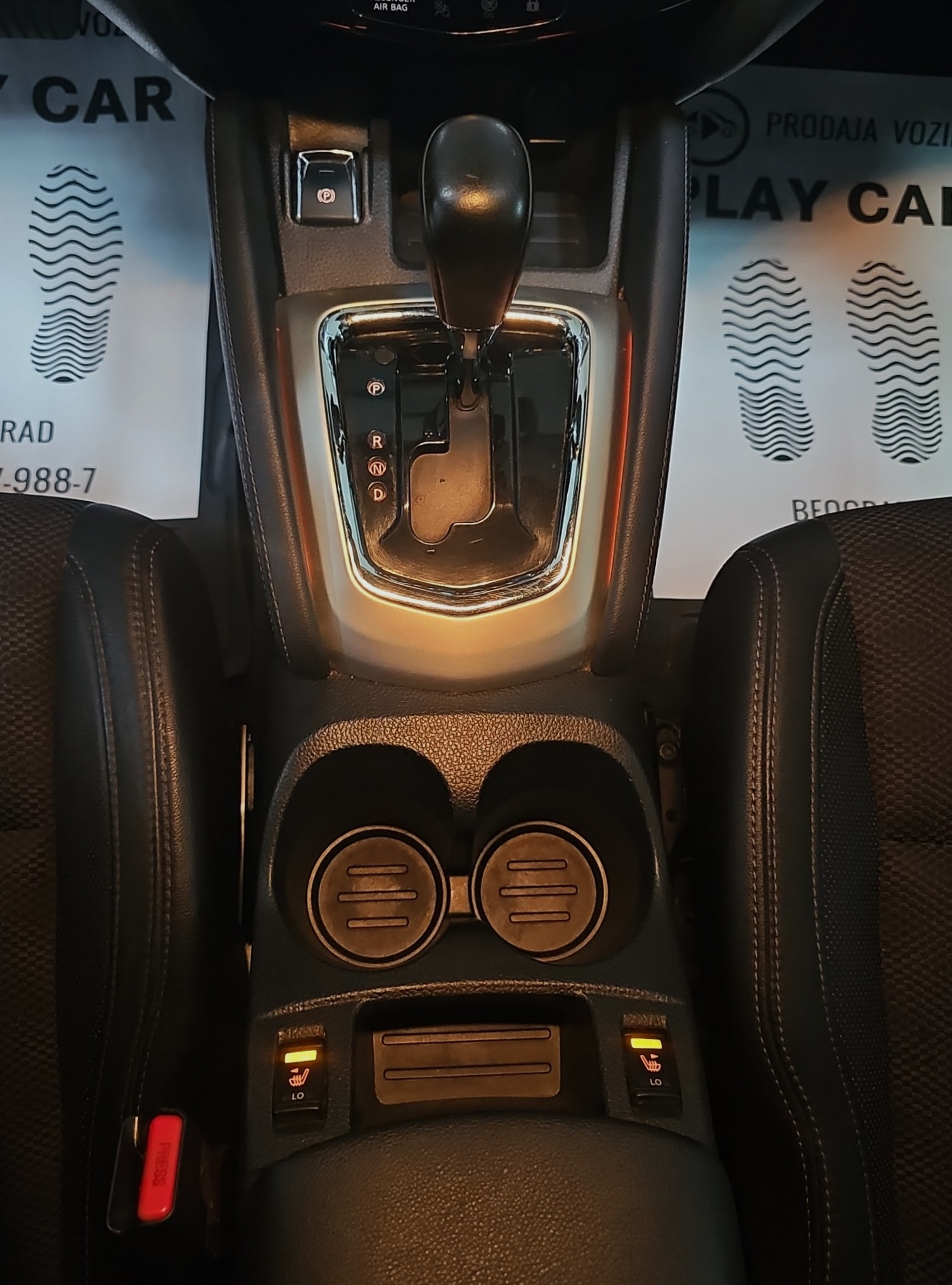 
								Nissan Qashqai TEKNA/AUTOM full									