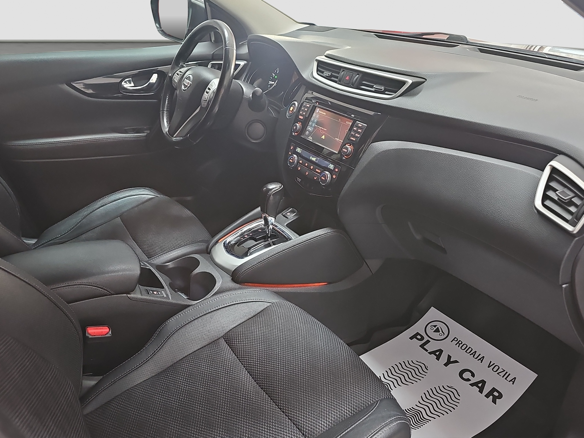 
								Nissan Qashqai TEKNA/AUTO full									