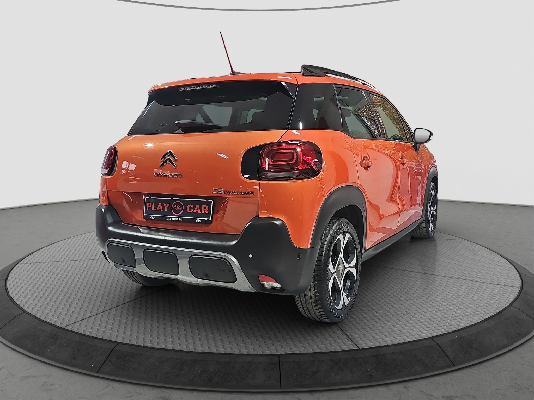 
								Citroen C3 Aircross FU.LL/ŠIBER/AUTO full									