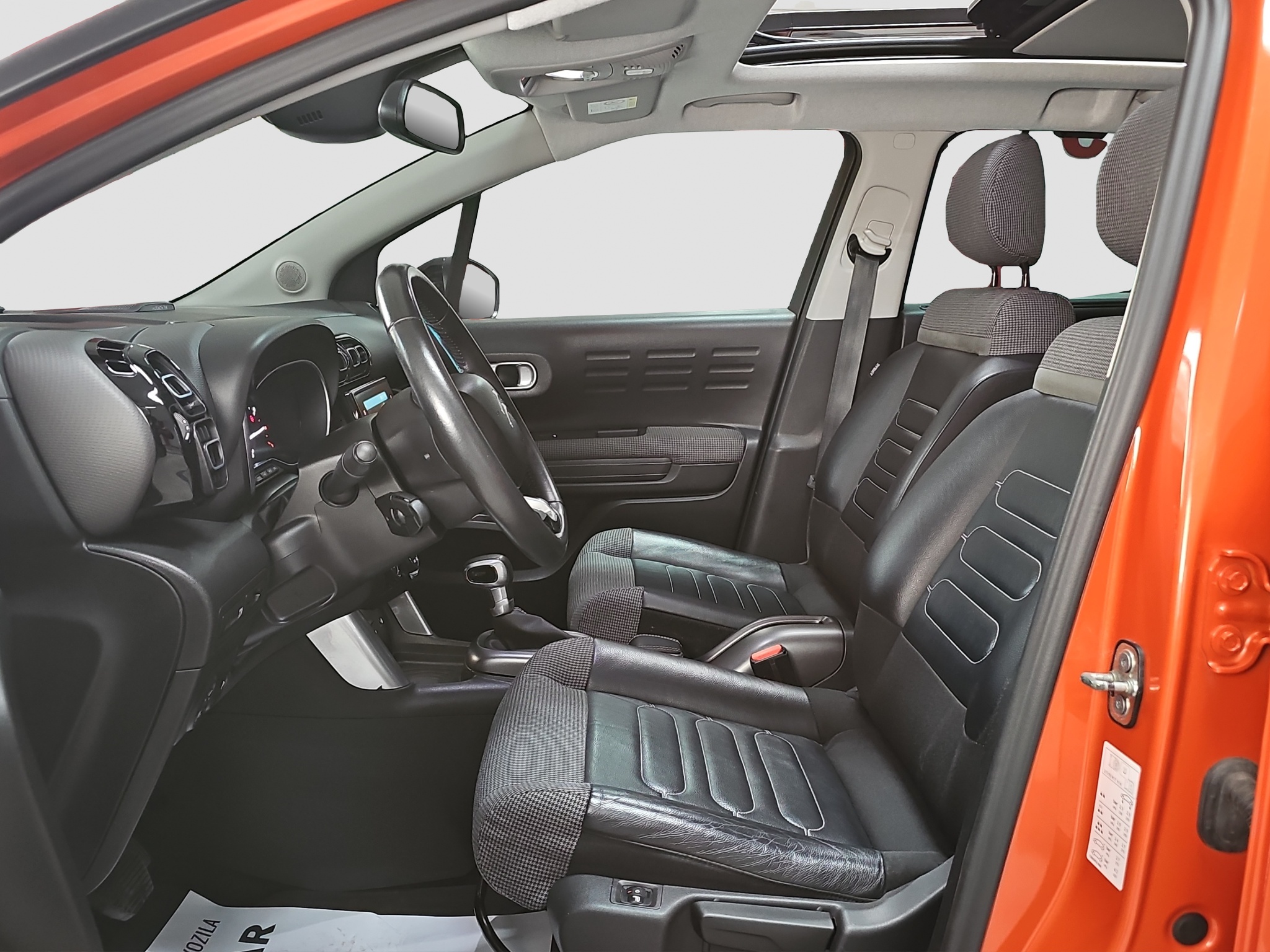 
								Citroen C3 Aircross FU.LL/ŠIBER/AUTO full									