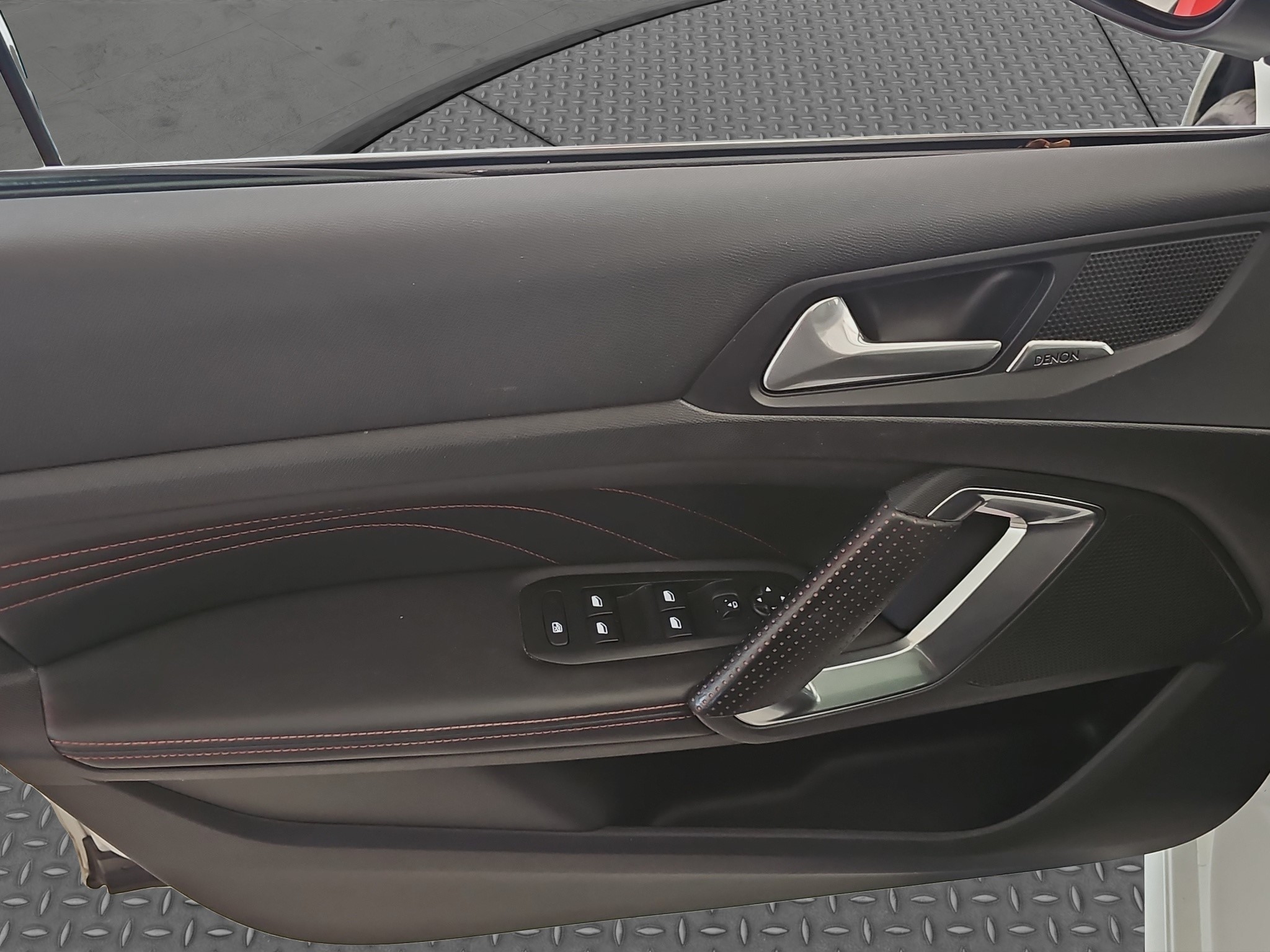 
								Peugeot 308 GT-Line /T0P full									