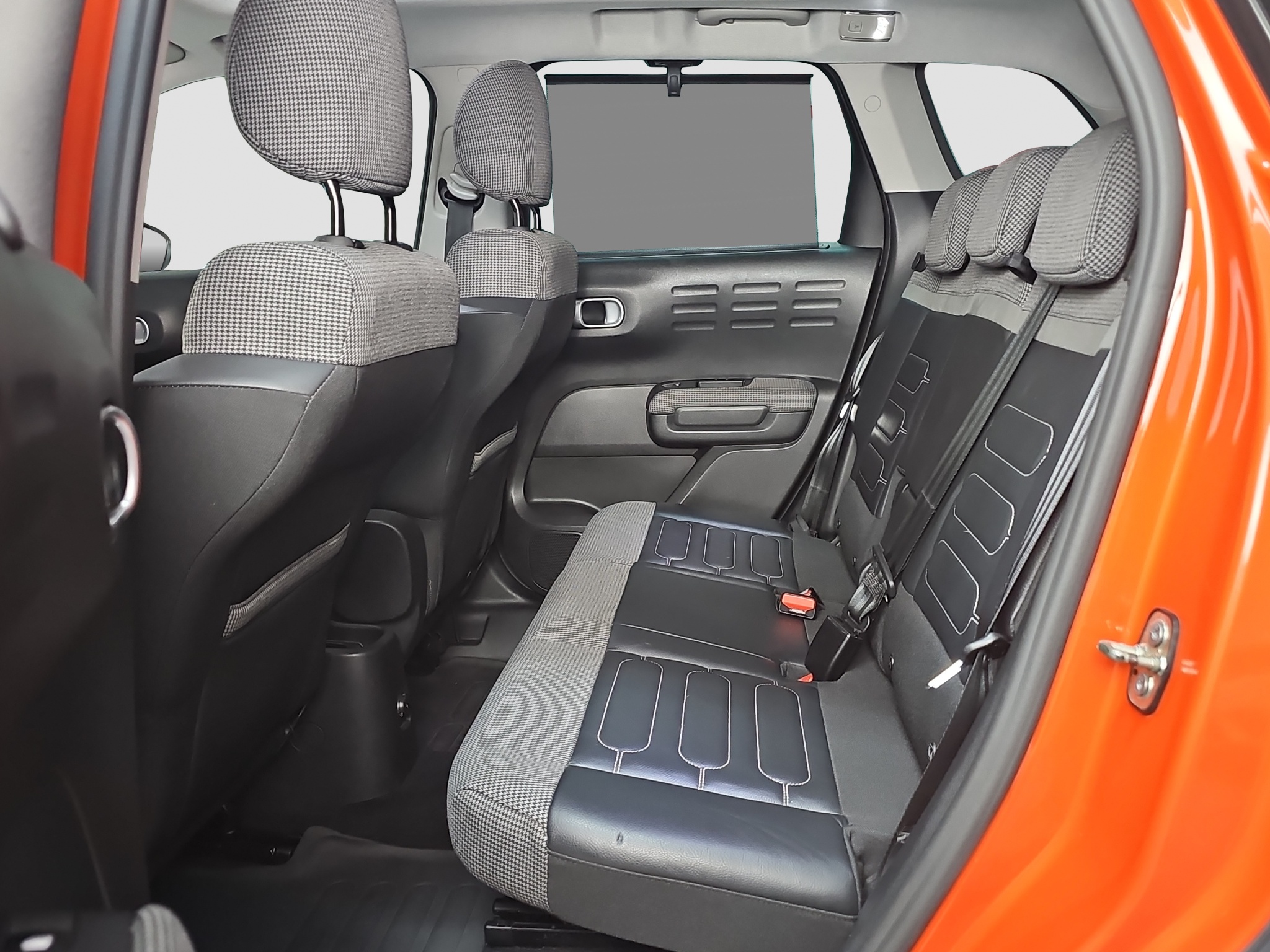 
								Citroen C3 Aircross FU.LL/ŠIBER/AUTO full									