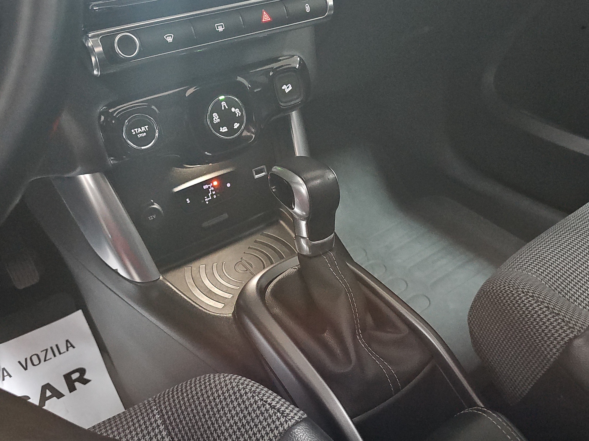 
								Citroen C3 Aircross FU.LL/ŠIBER/AUTO full									