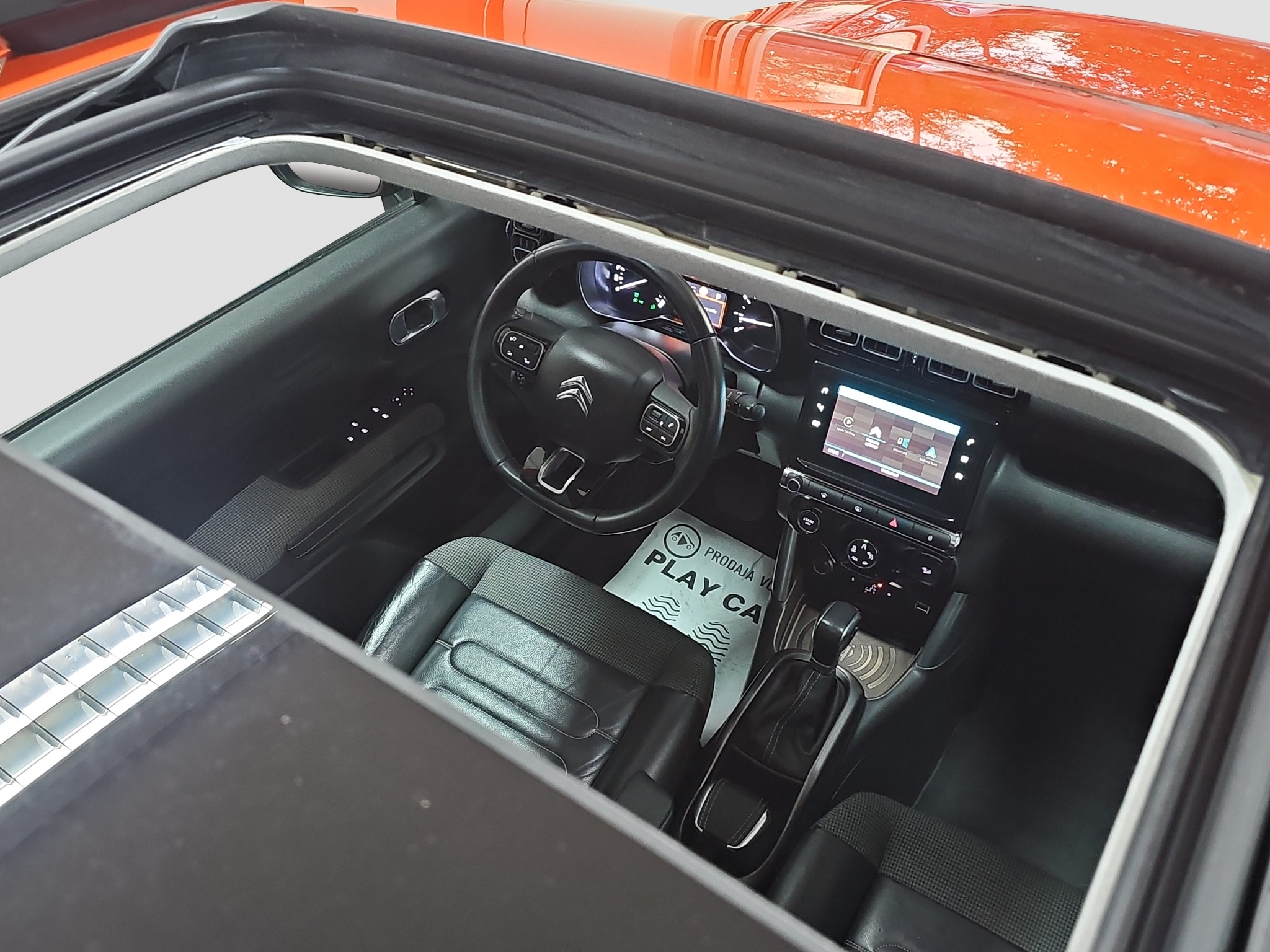 
								Citroen C3 Aircross FU.LL/ŠIBER/AUTO full									