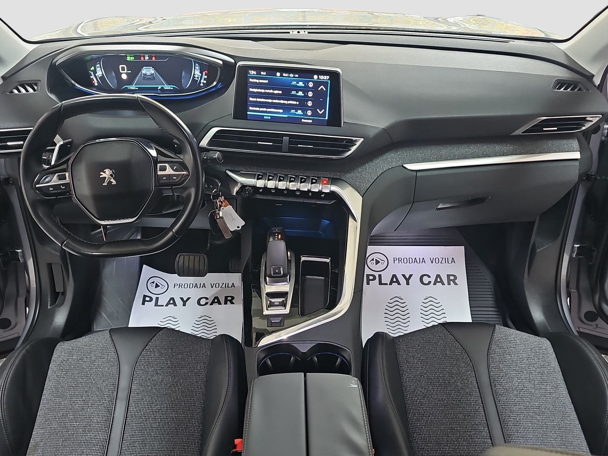 
								Peugeot 3008 ODLIČAN/AUTO full									