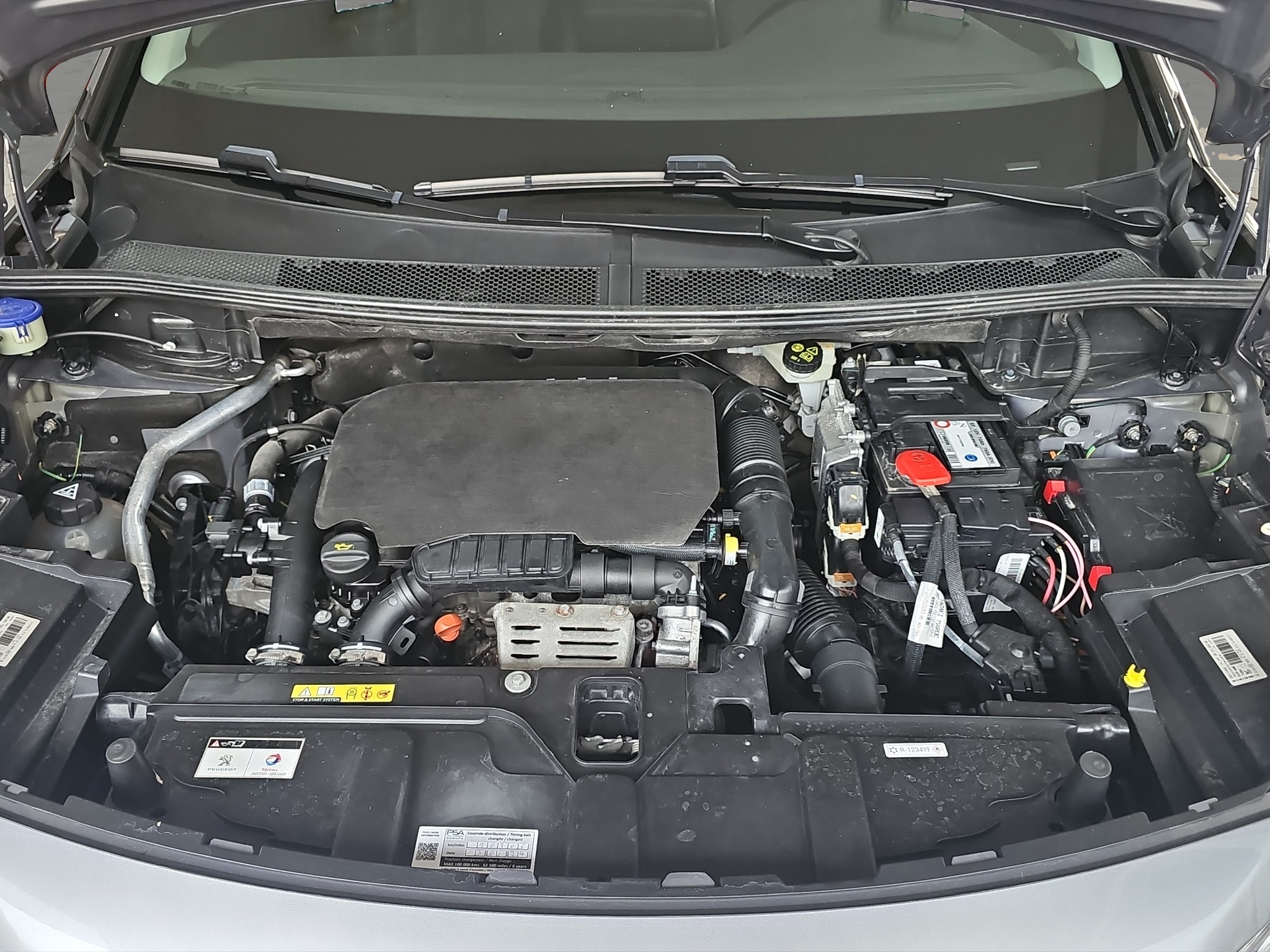 
								Peugeot 3008 ODLIČAN/AUTO full									