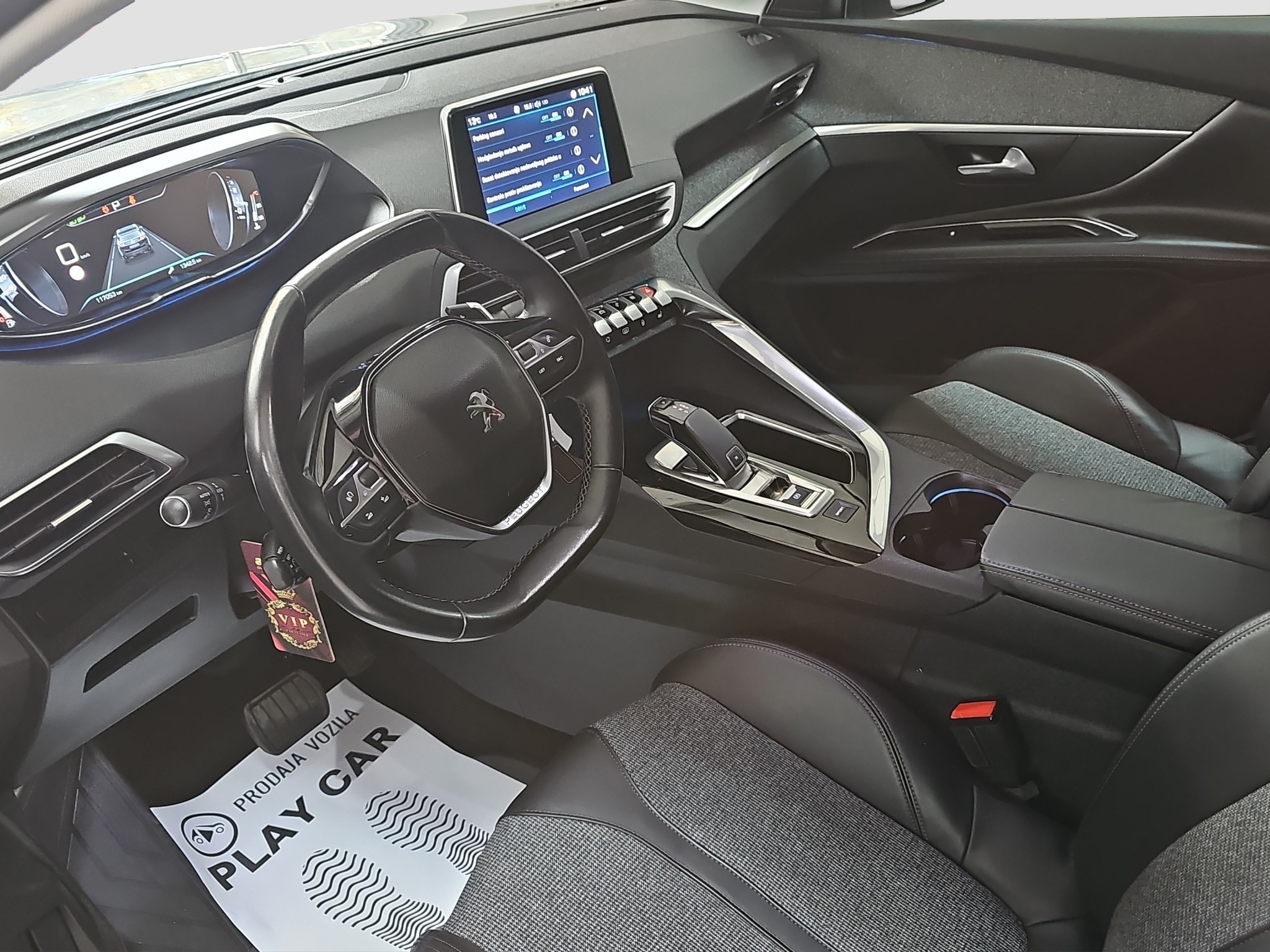 
								Peugeot 3008 ODLIČAN/AUTO full									