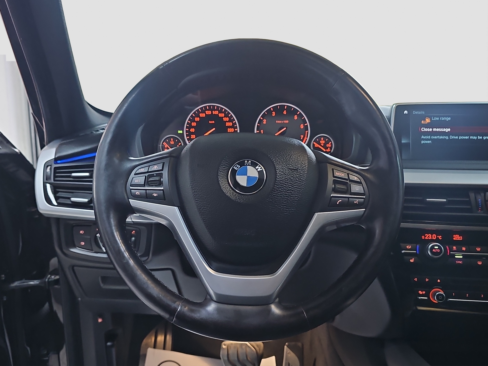 
								BMW X5 xDrive/ŠIB/iPerform. full									