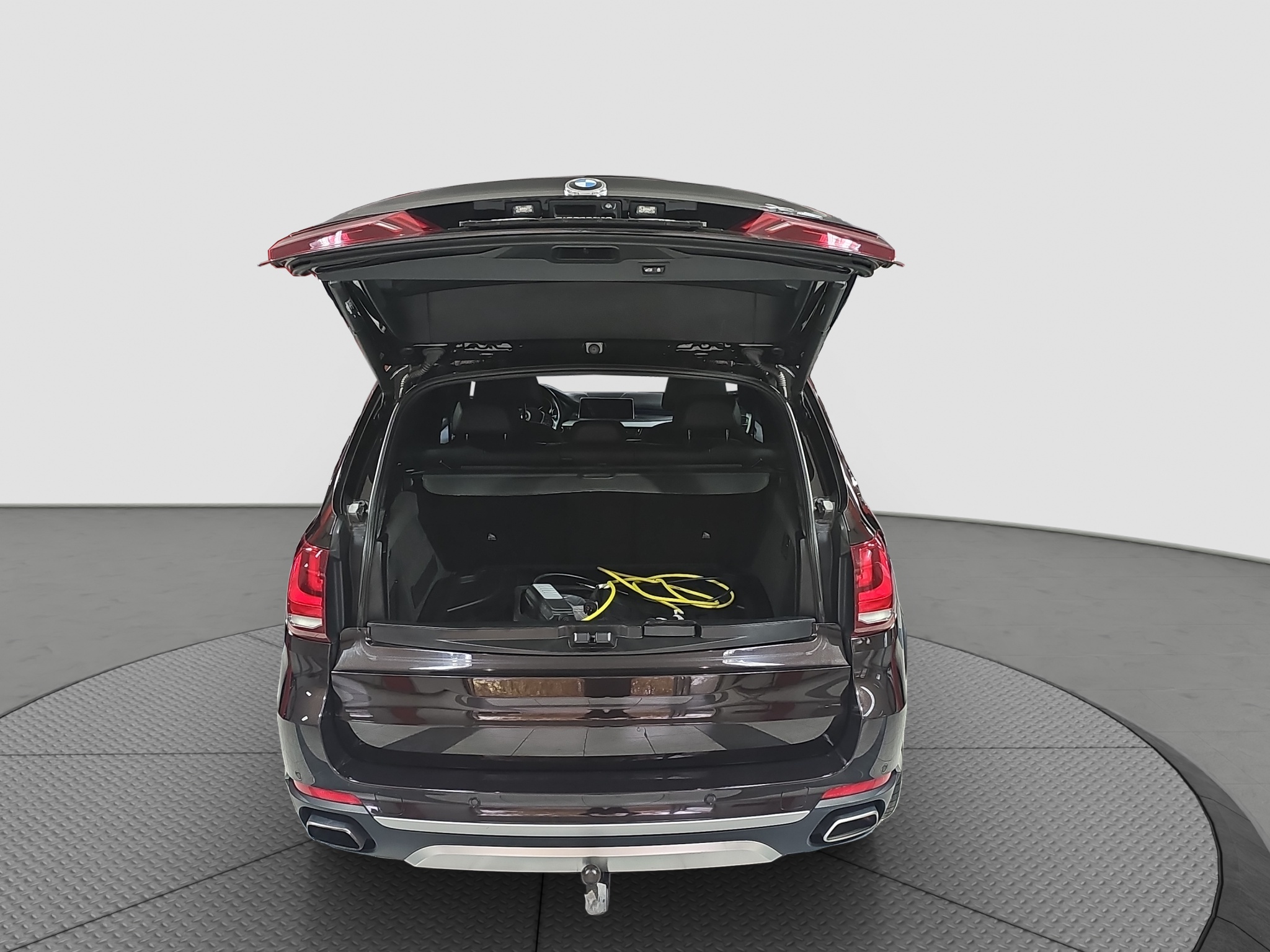 
								BMW X5 xDrive/ŠIB/iPerform. full									