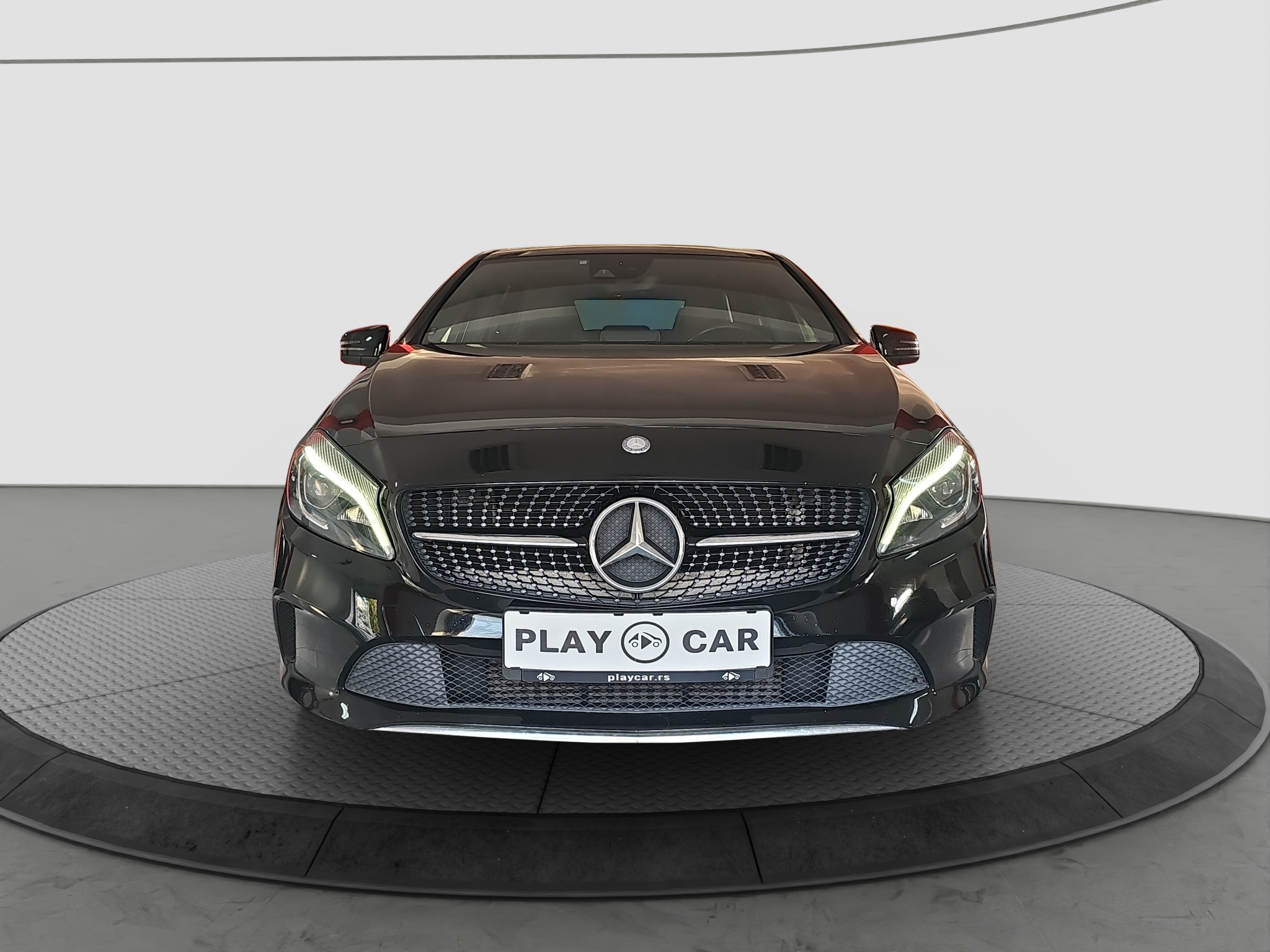 
								Mercedes Benz A 160 full									