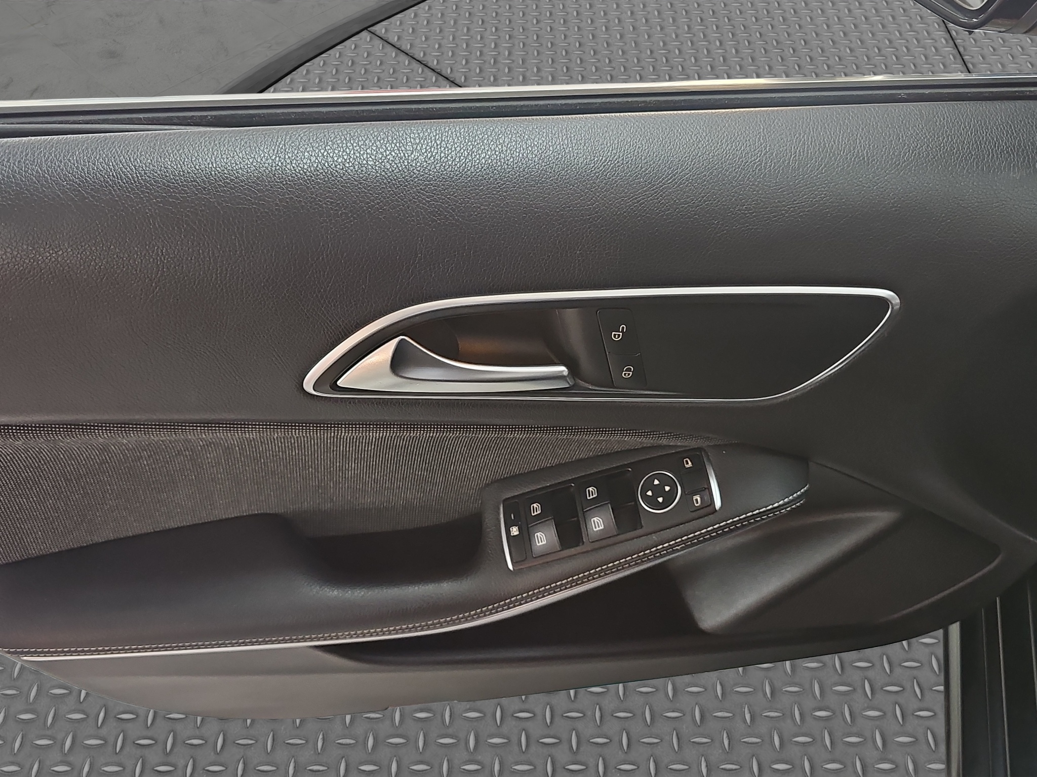 
								Mercedes Benz A 160 full									