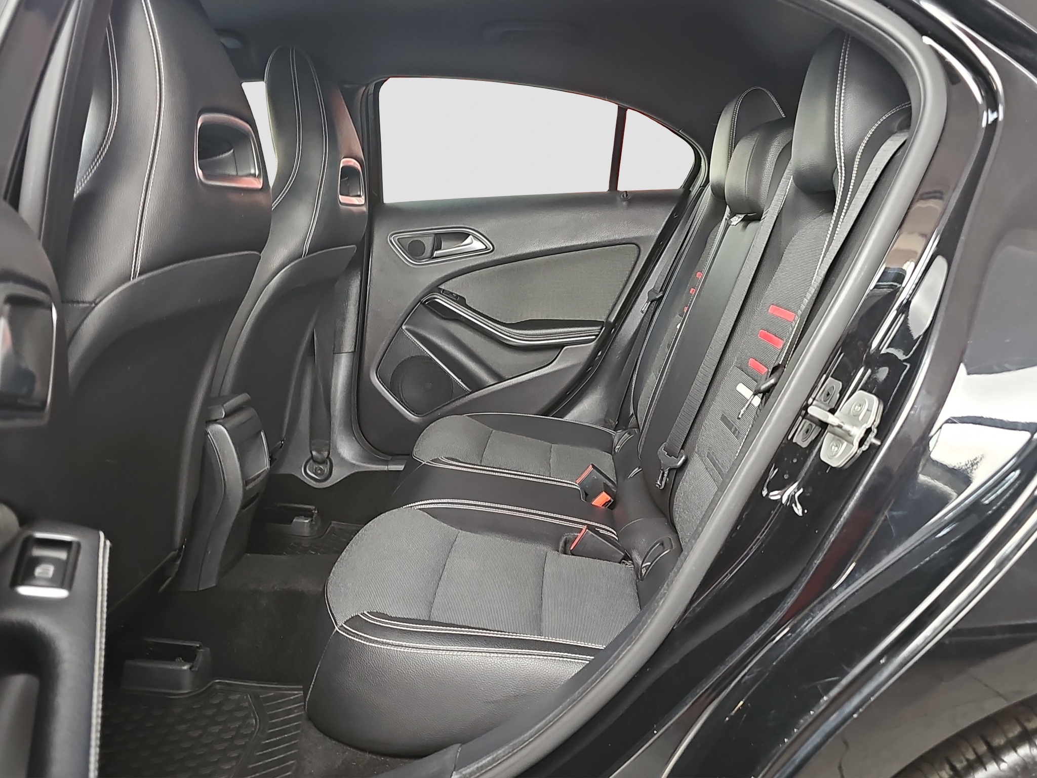 
								Mercedes Benz A 160 full									